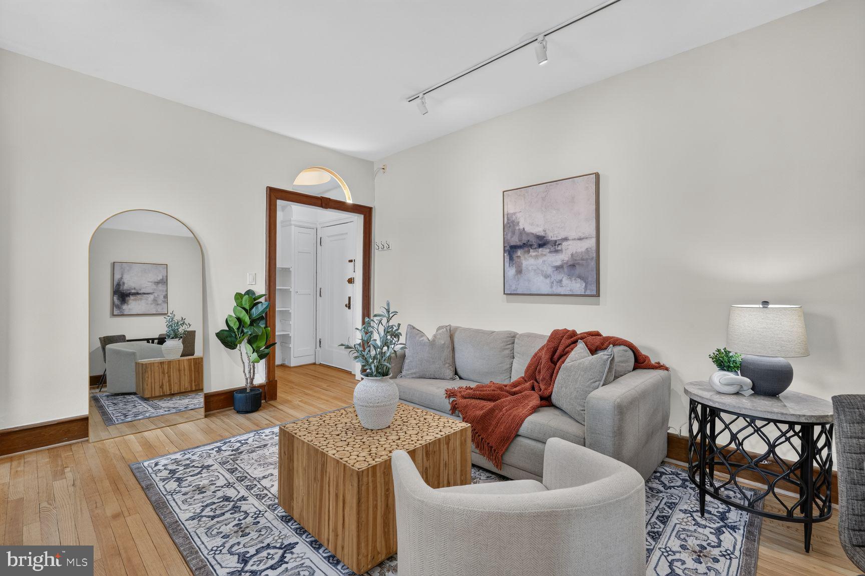 1954 COLUMBIA ROAD NW 804