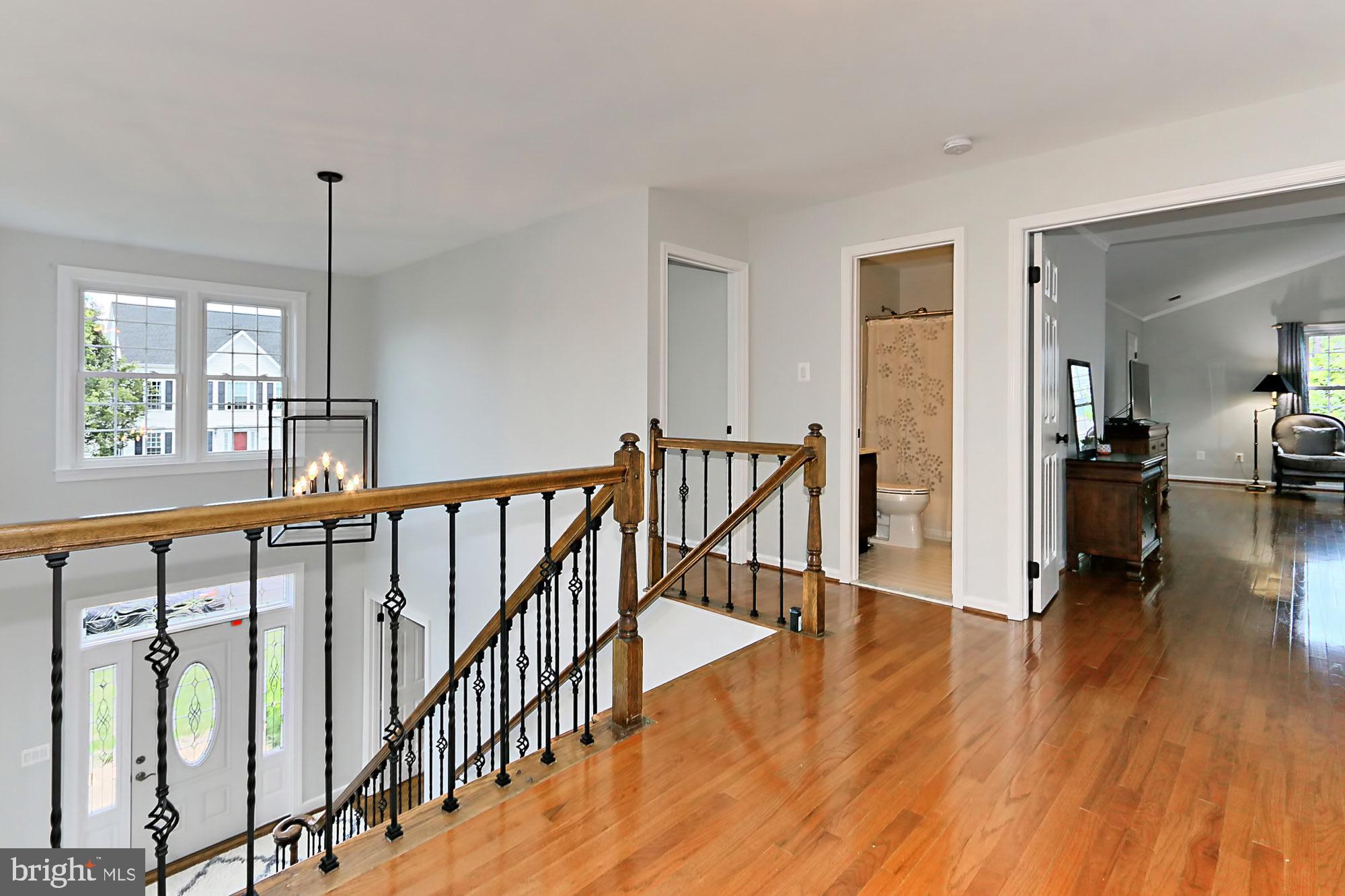 MEADOW HALL - Residential