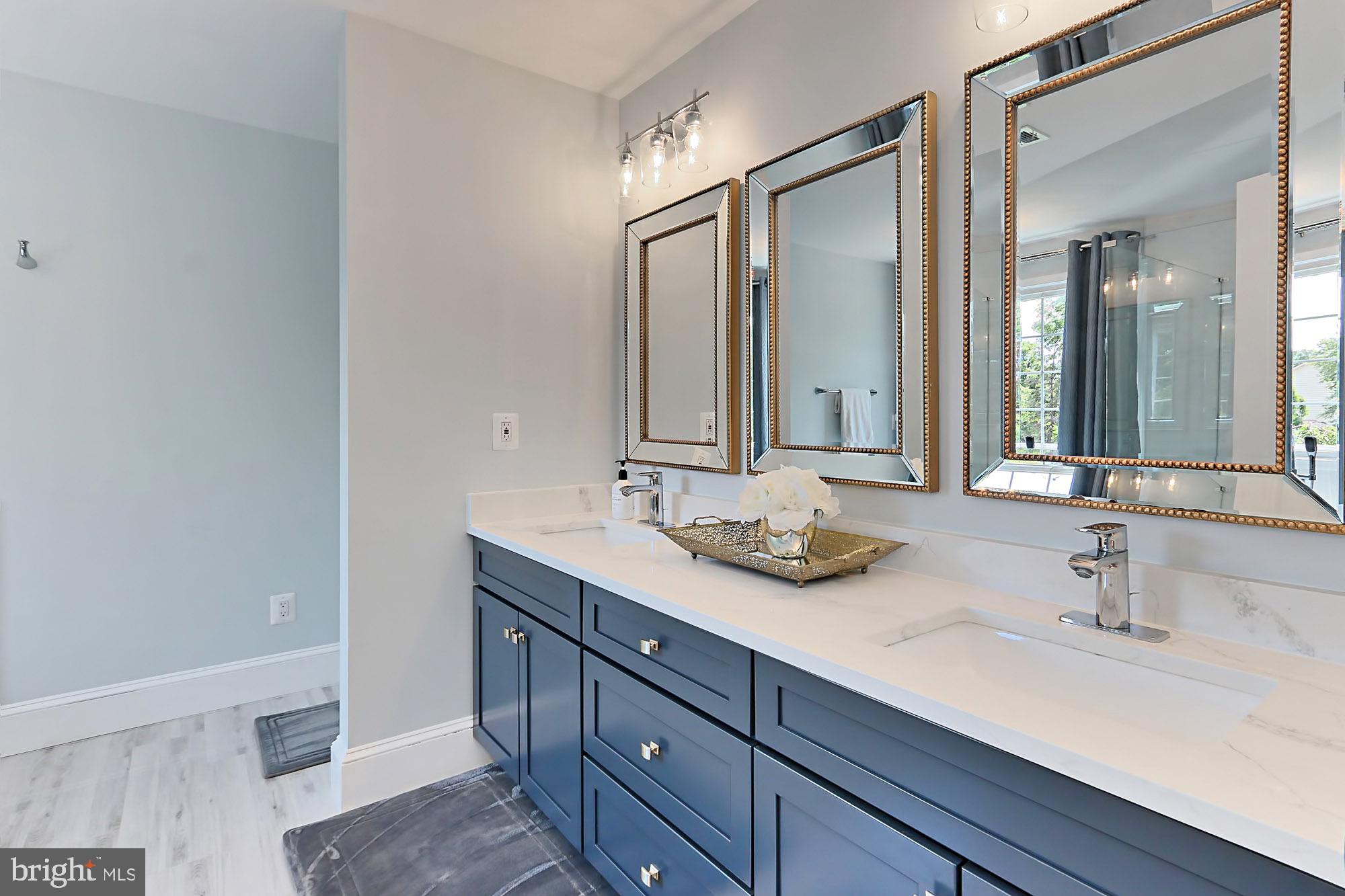 MEADOW HALL - Residential