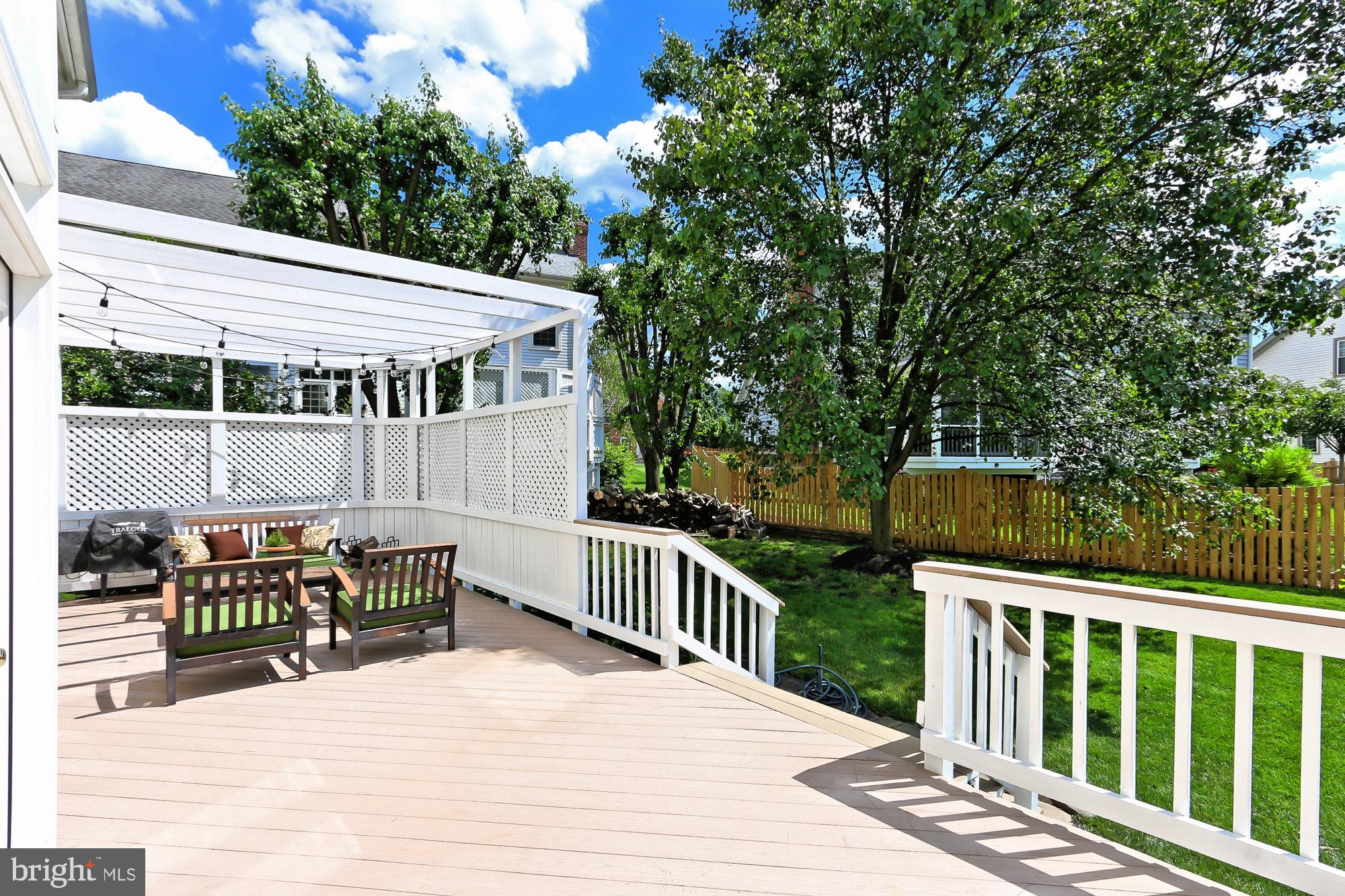 MEADOW HALL - Residential