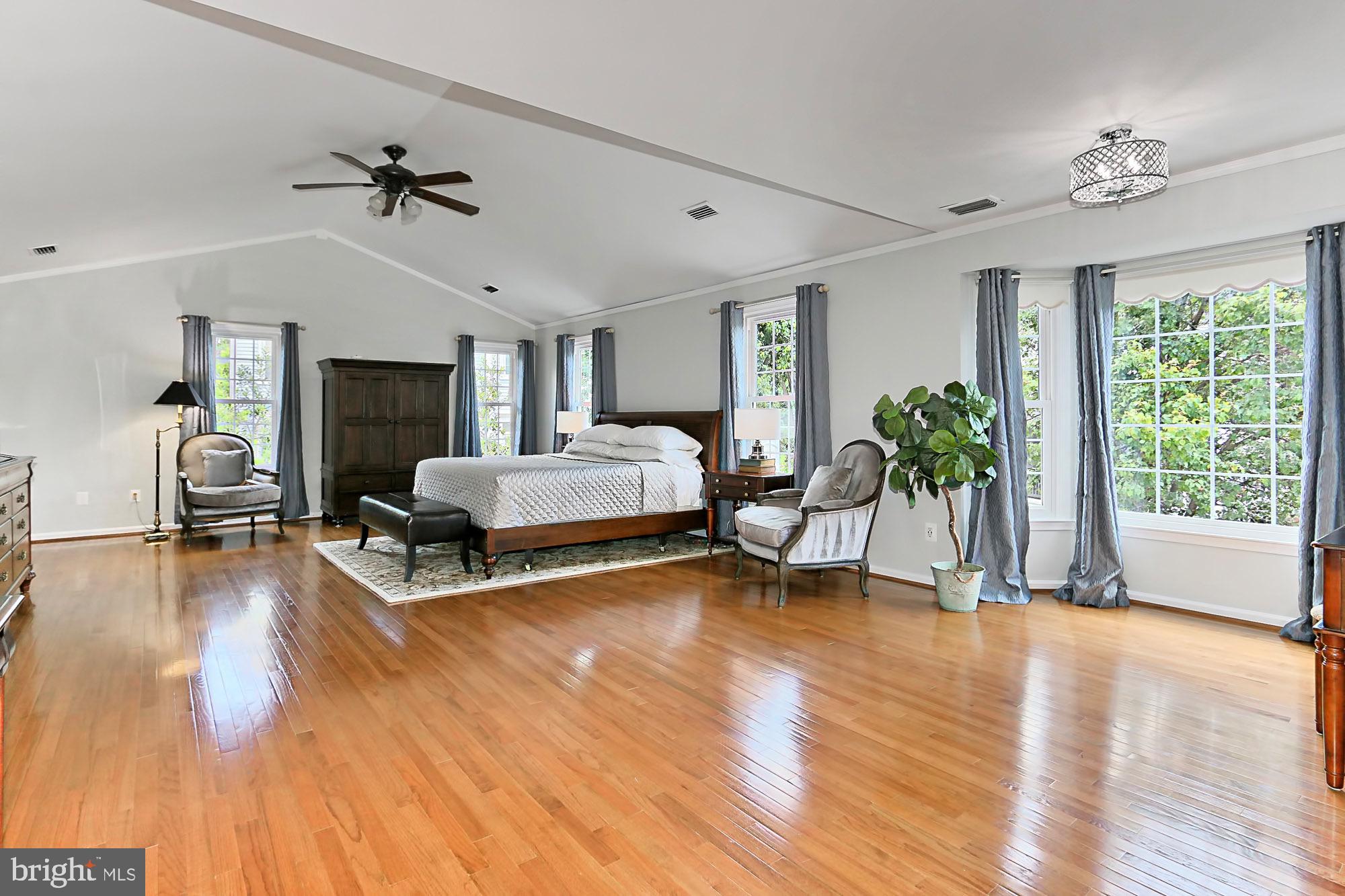 MEADOW HALL - Residential