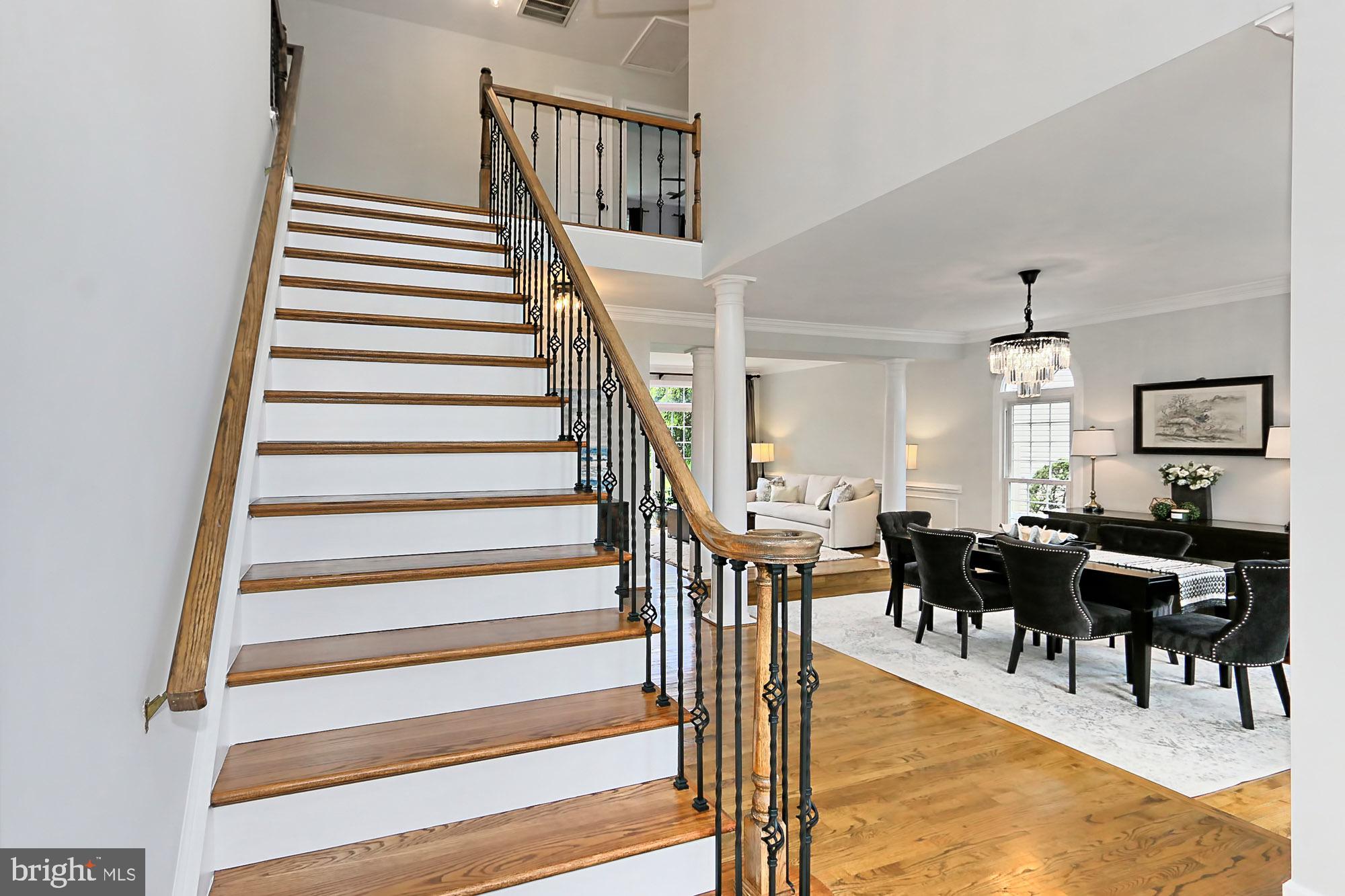 MEADOW HALL - Residential