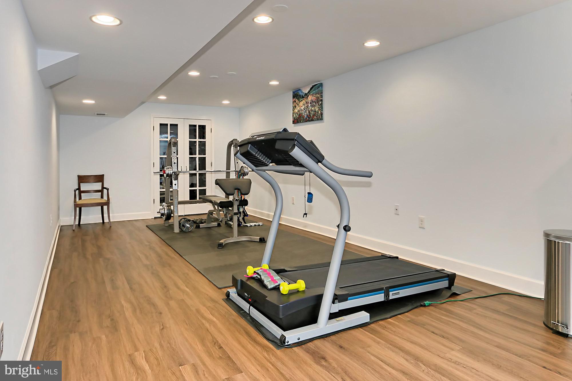 MEADOW HALL - Residential