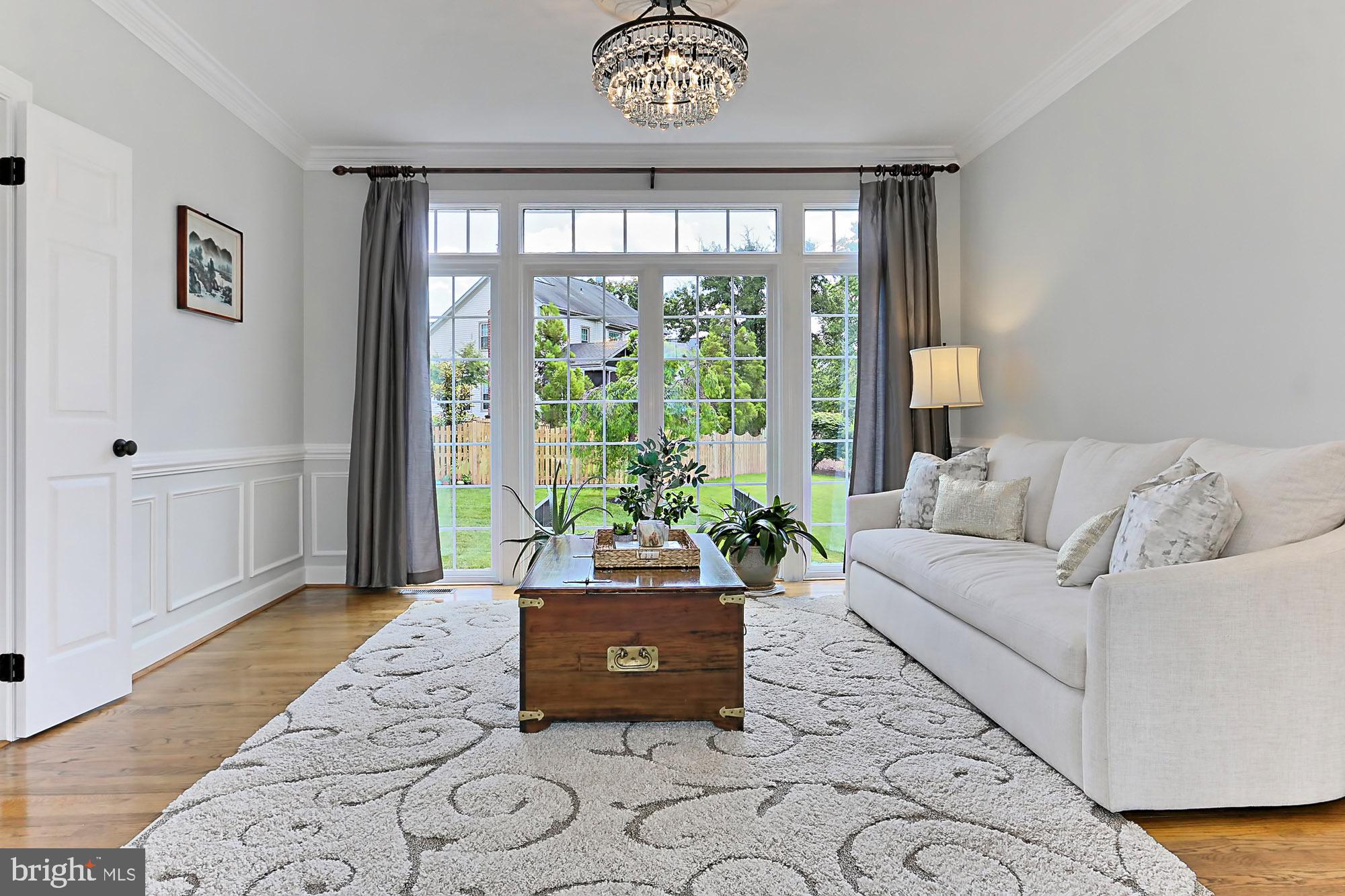 MEADOW HALL - Residential