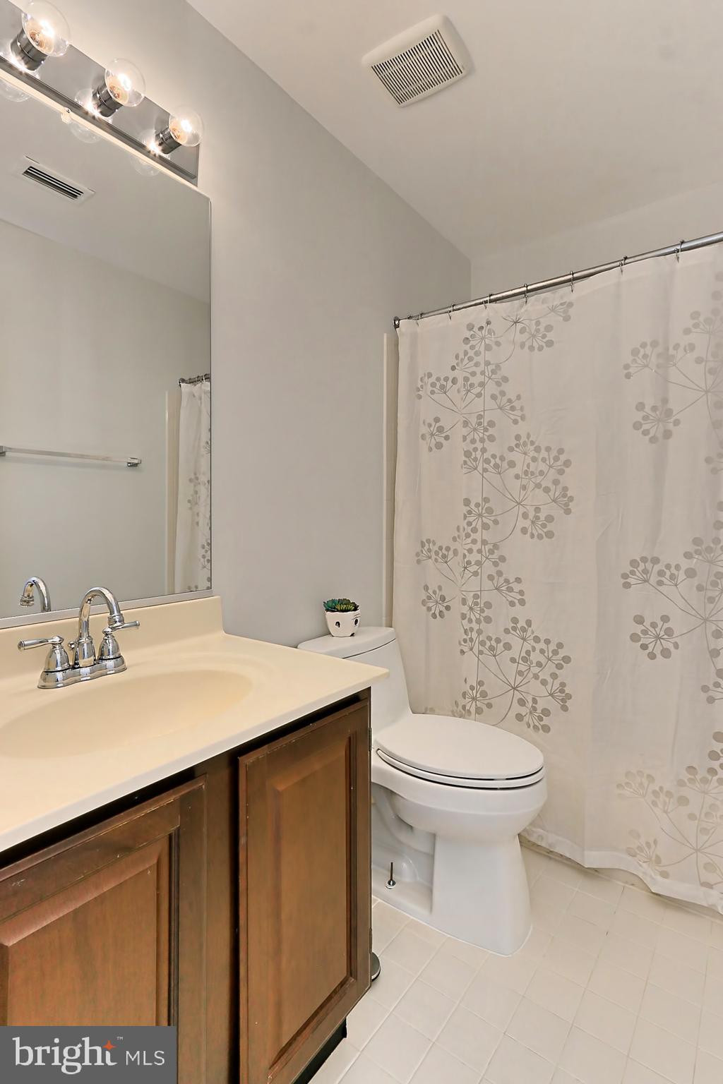 MEADOW HALL - Residential