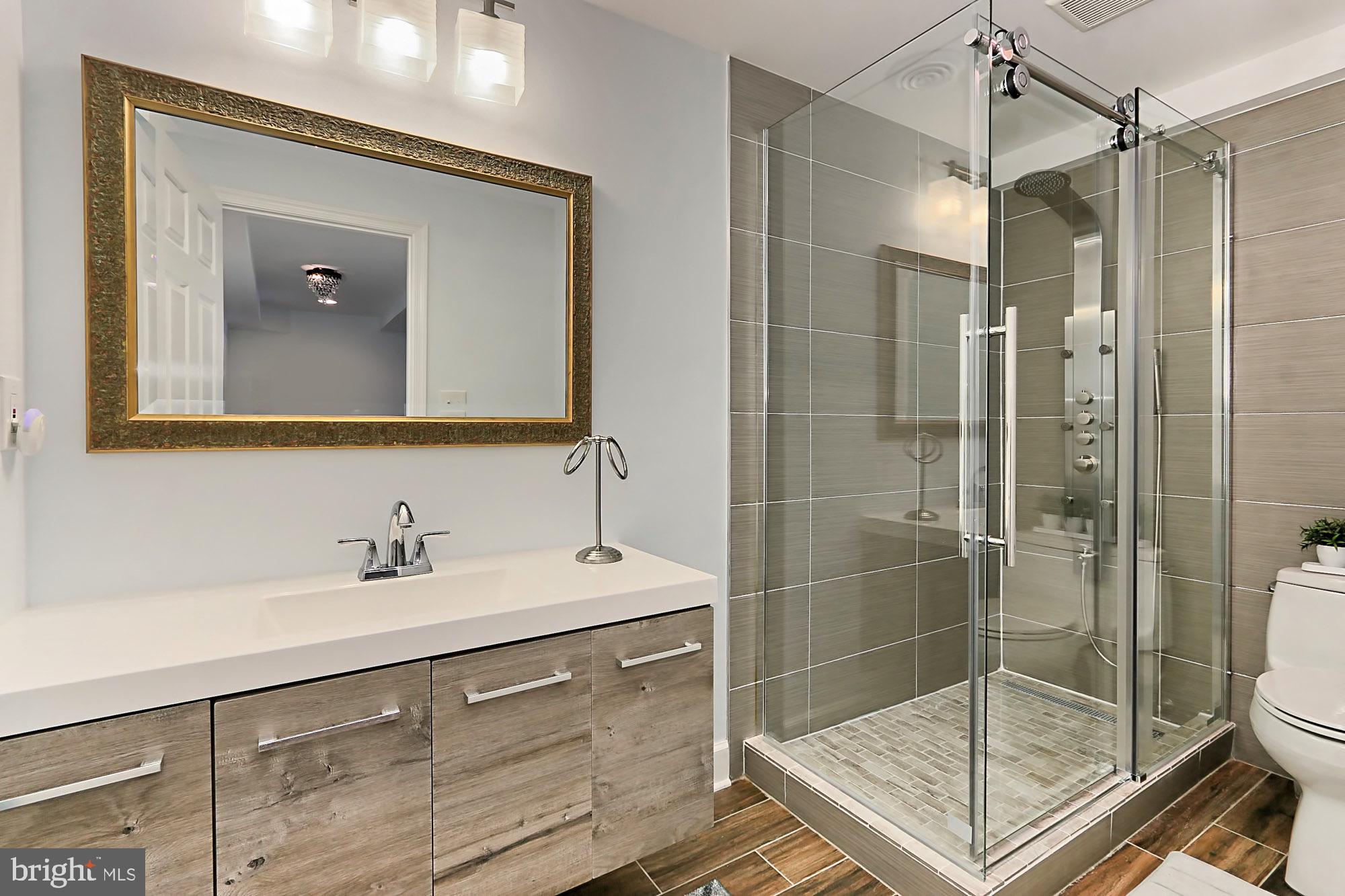 MEADOW HALL - Residential