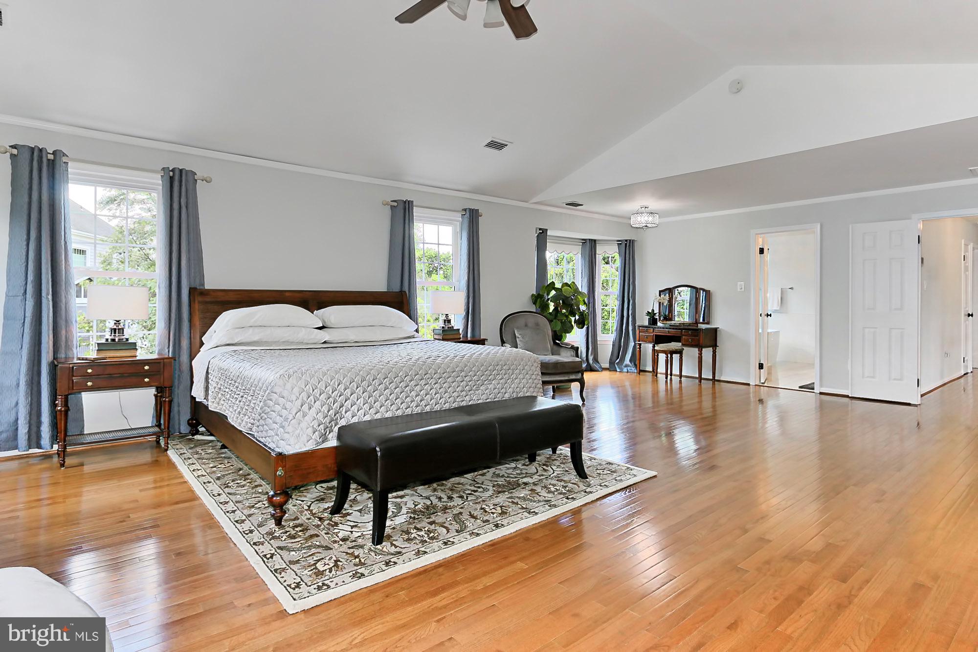 MEADOW HALL - Residential