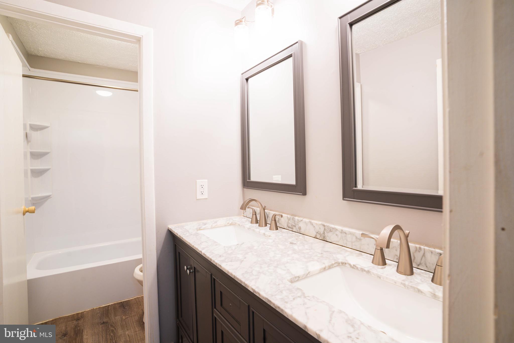 OAKHURST - Residential