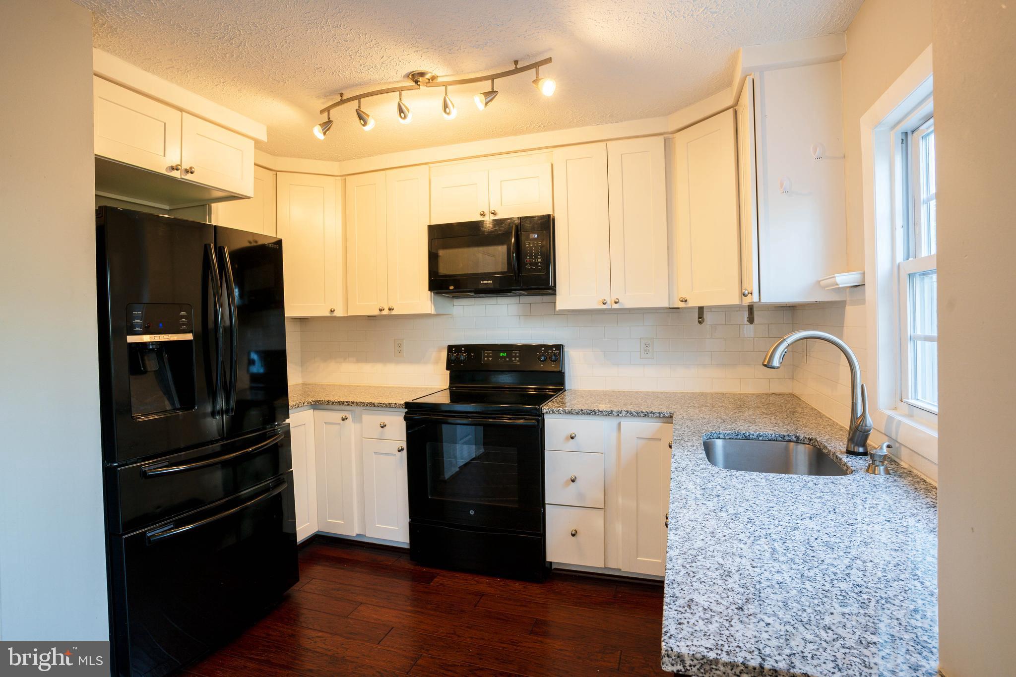 OAKHURST - Residential