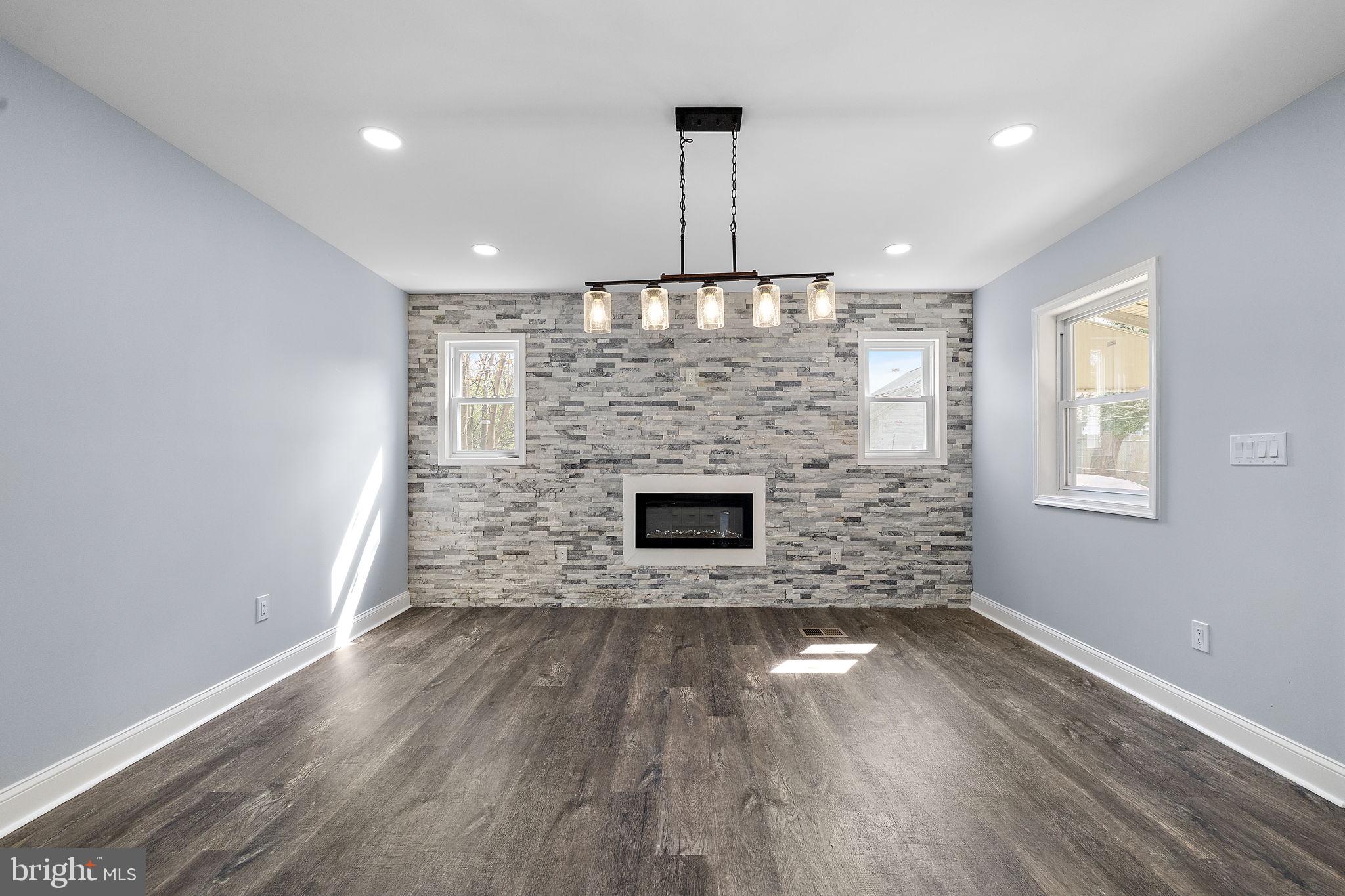 BROOKHAVEN - Residential