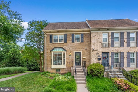 Photo of 7349 Eldorado Court, MCLEAN, VA 22102 (MLS # VAFX2319704)