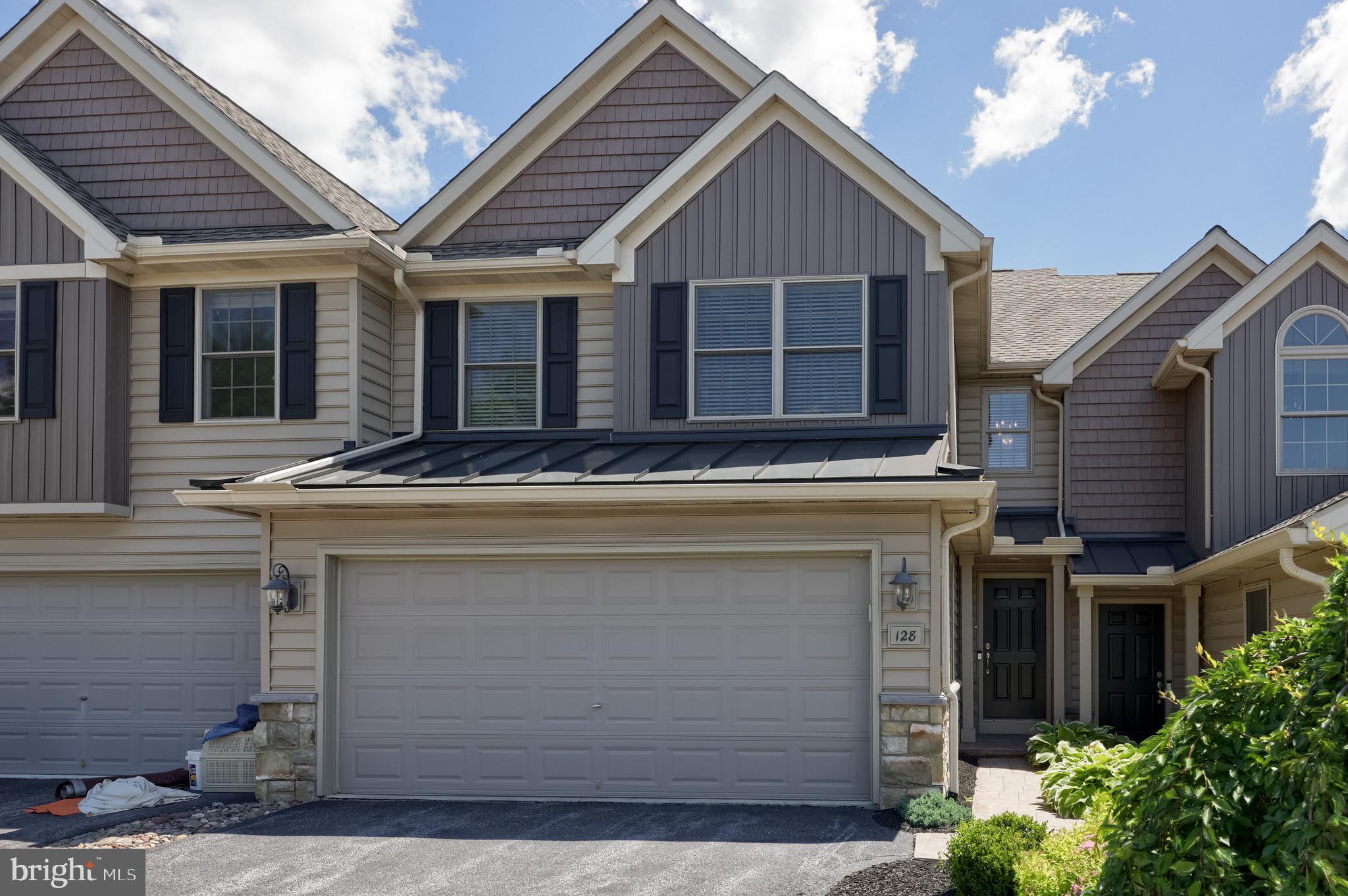 128 FIELDCREST LANE