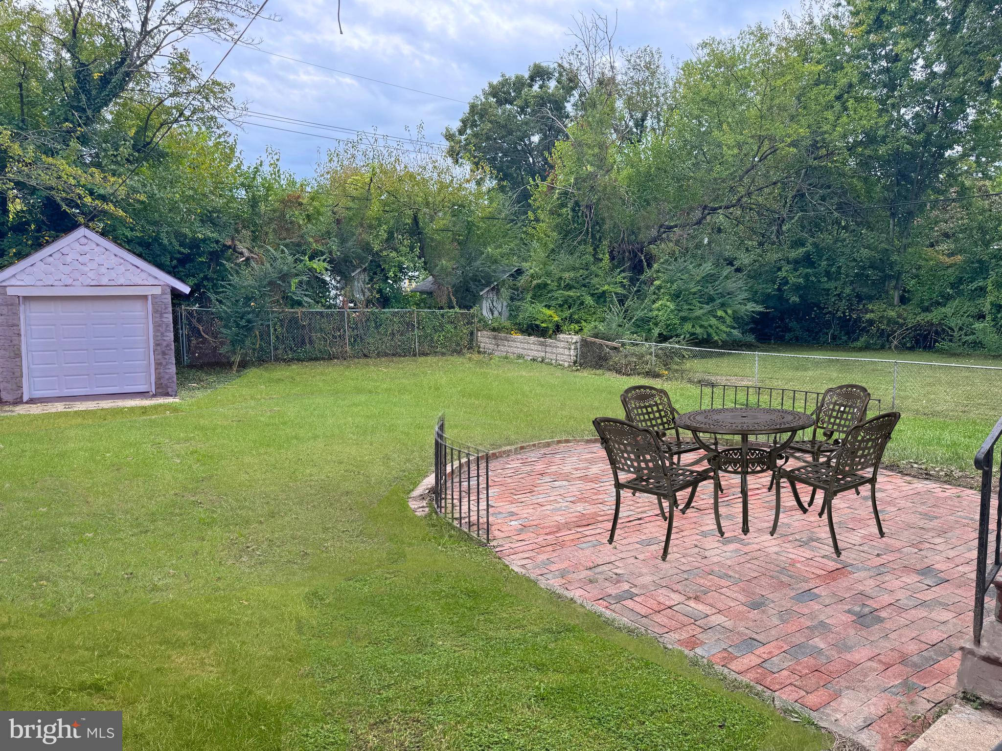 BEVERLY HILLS - Residential