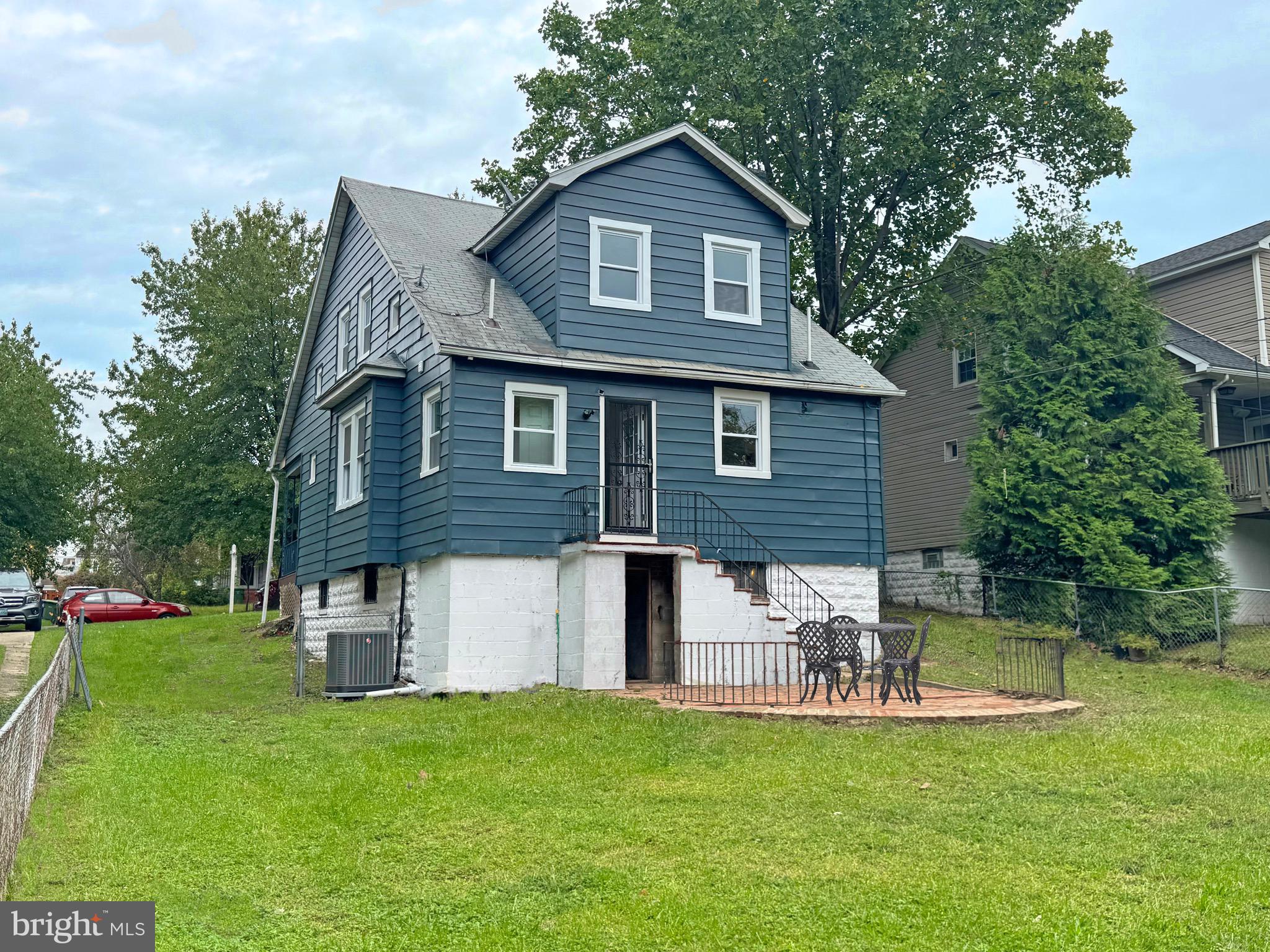 BEVERLY HILLS - Residential