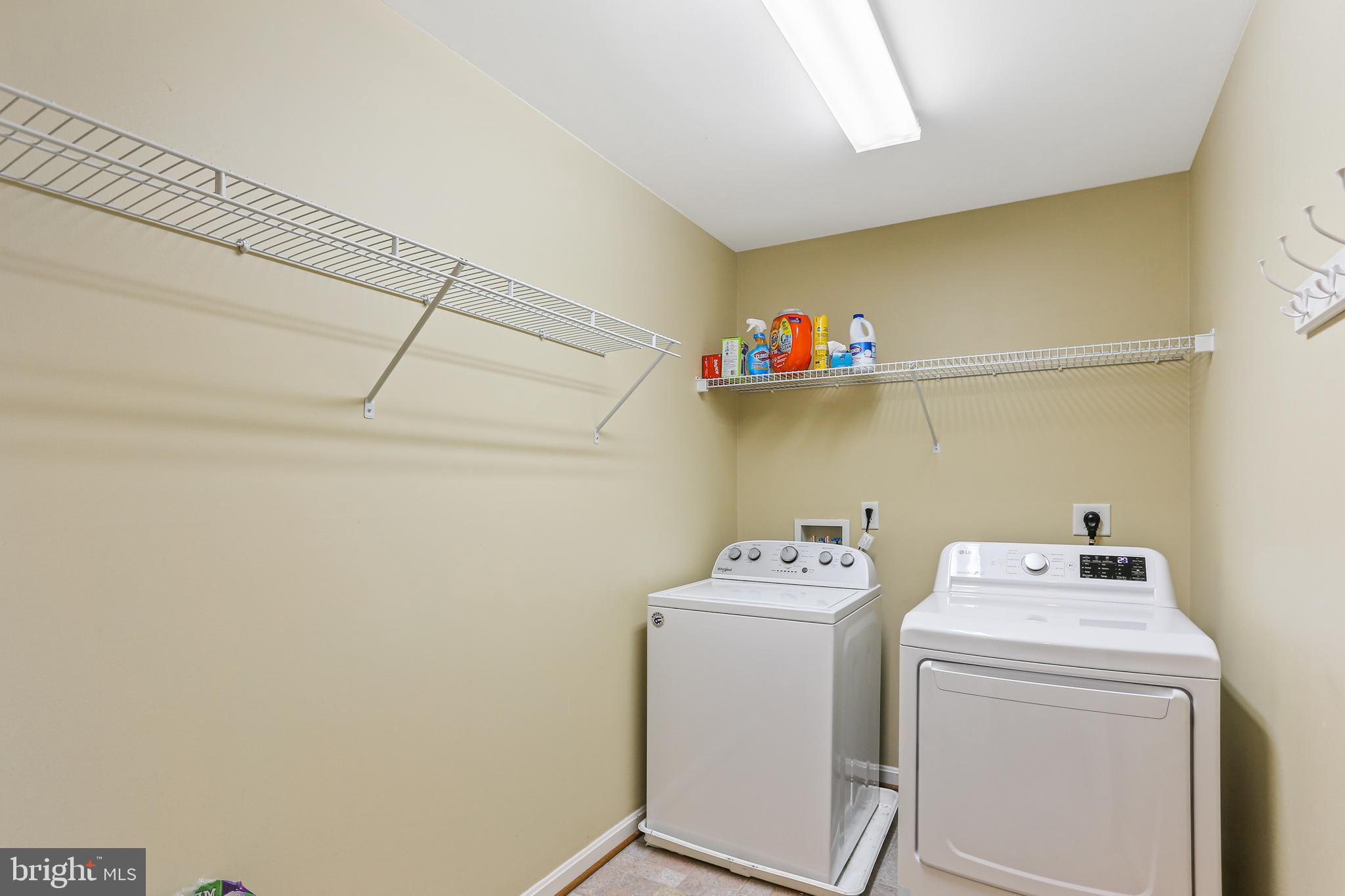 RIVERWALK - Residential