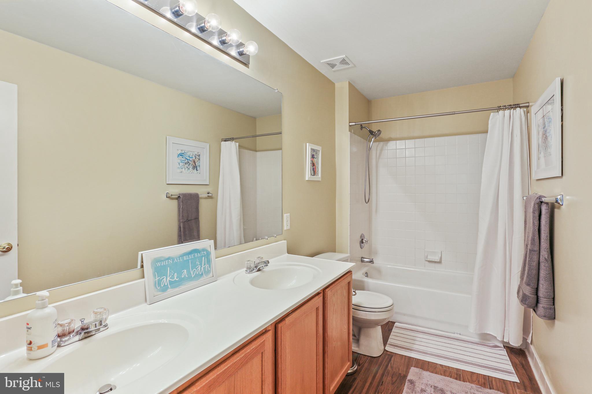 RIVERWALK - Residential