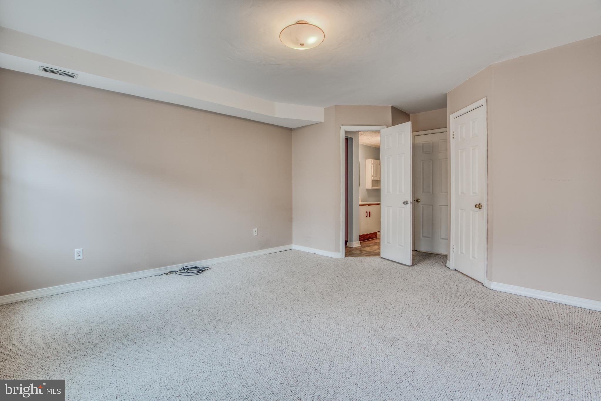 FEDERAL HILL HISTORIC DISTRICT - Residential Lease