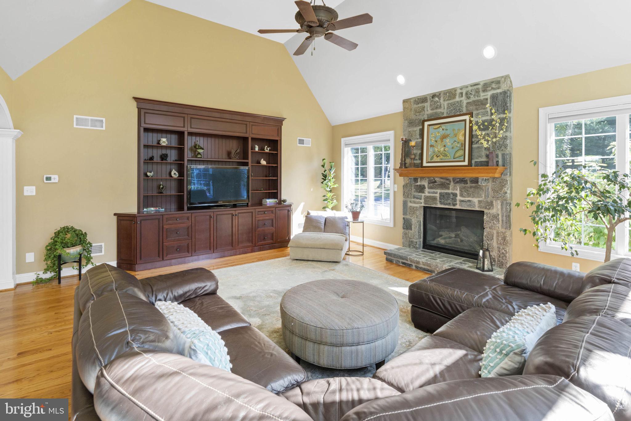 STONEBROOK - Residential