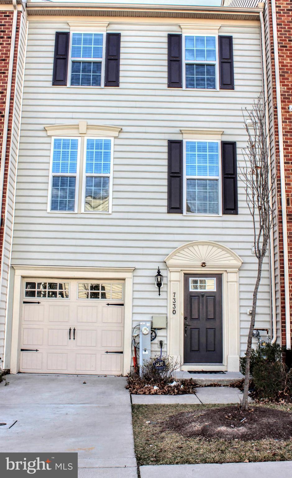 HOWARD SQUARE - Residential Lease