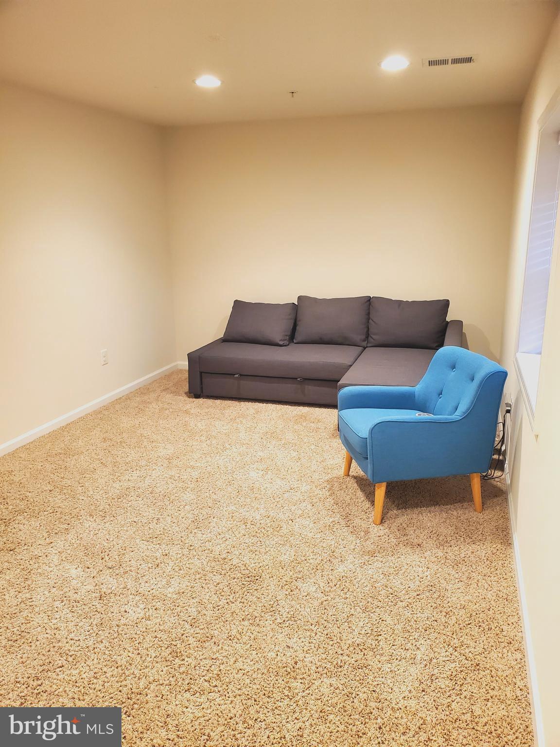 HOWARD SQUARE - Residential Lease