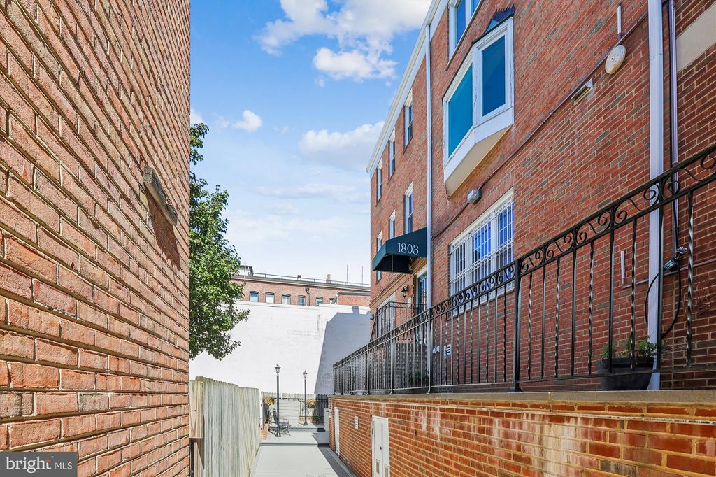 Photo of 1803 T Street St NW #3 (B), WASHINGTON, DC 20009 (MLS # DCDC2227882)