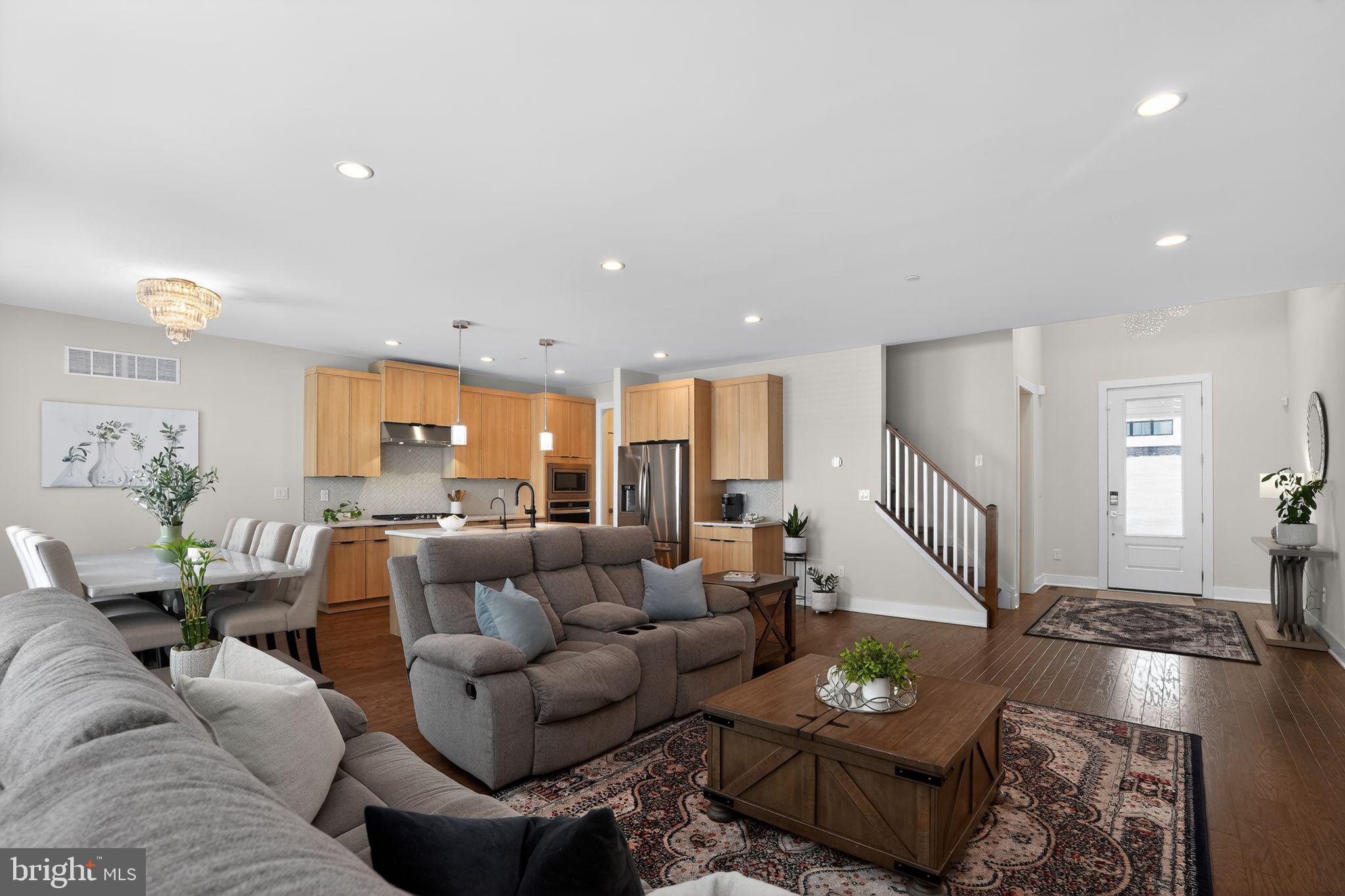 ENCLAVE AT CHESTER SPRINGS - Residential