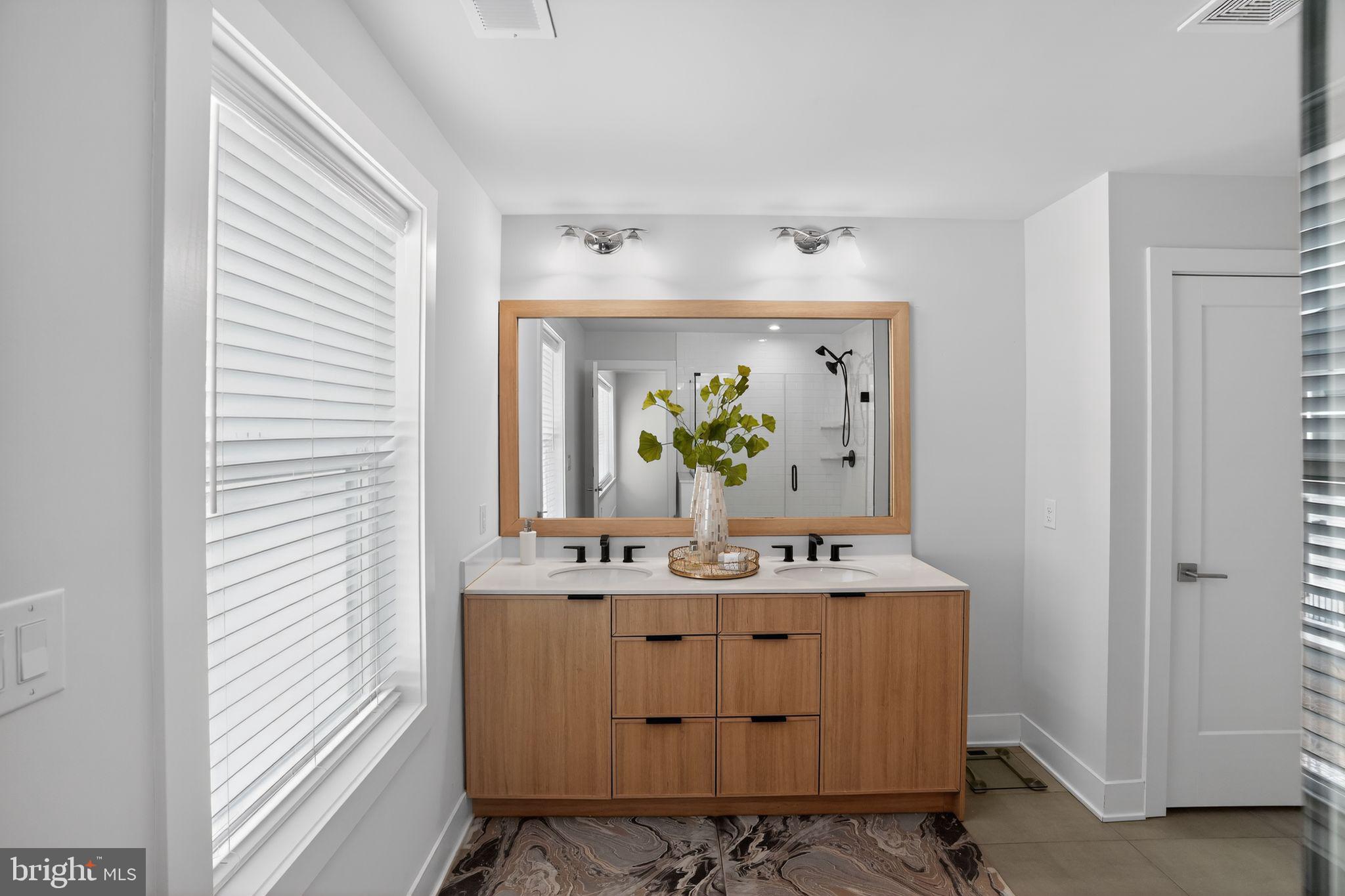 ENCLAVE AT CHESTER SPRINGS - Residential