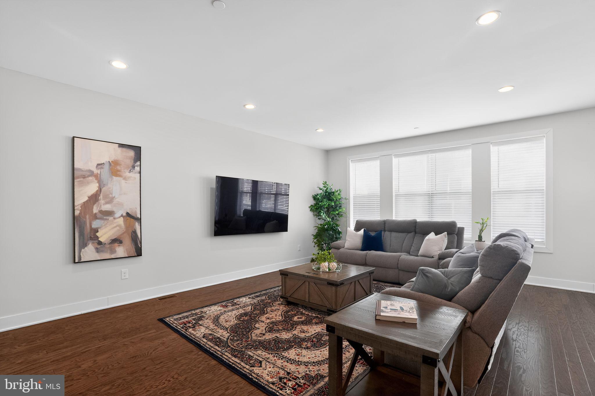 ENCLAVE AT CHESTER SPRINGS - Residential