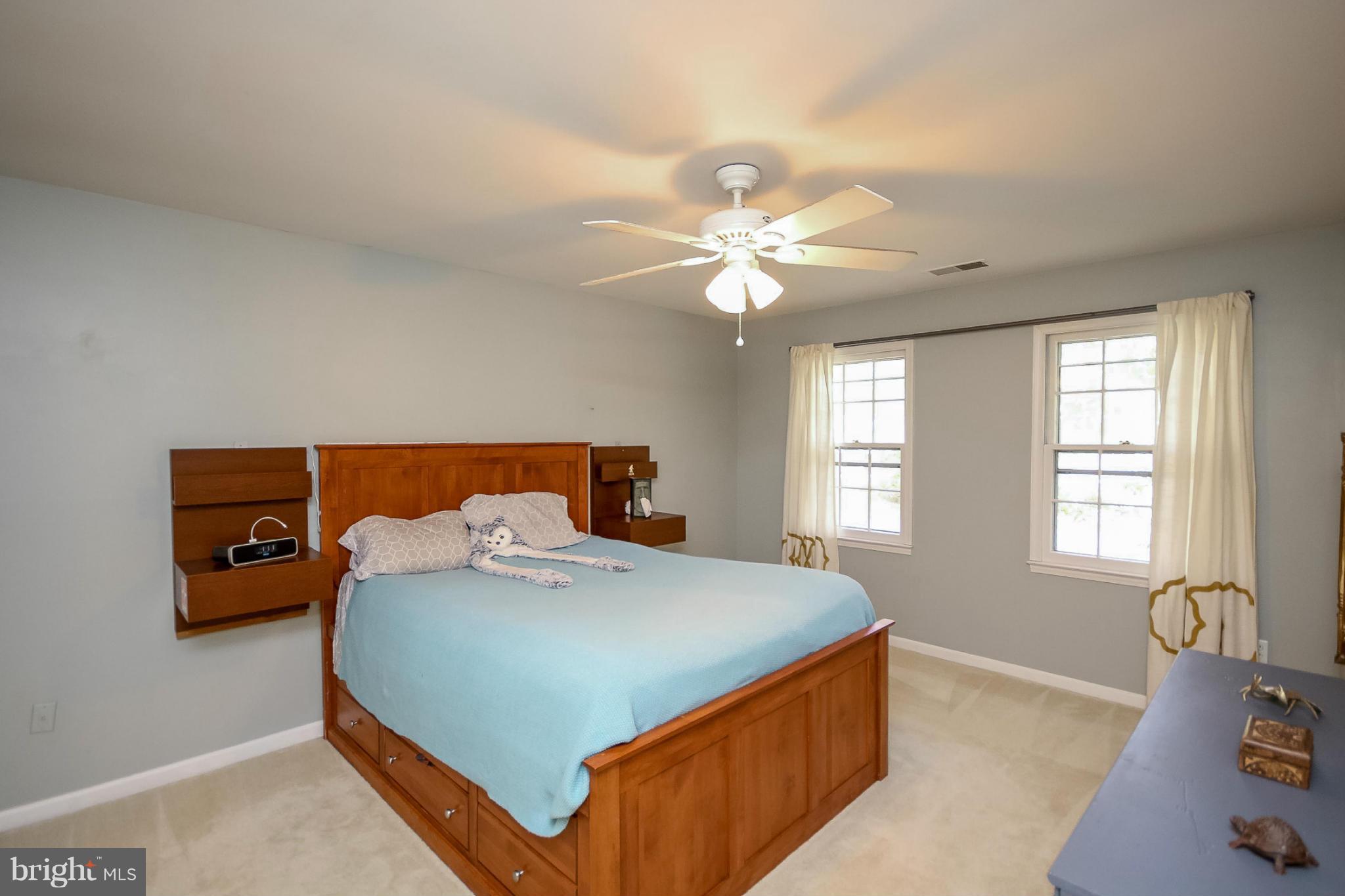 LAKE RIDGE - Residential