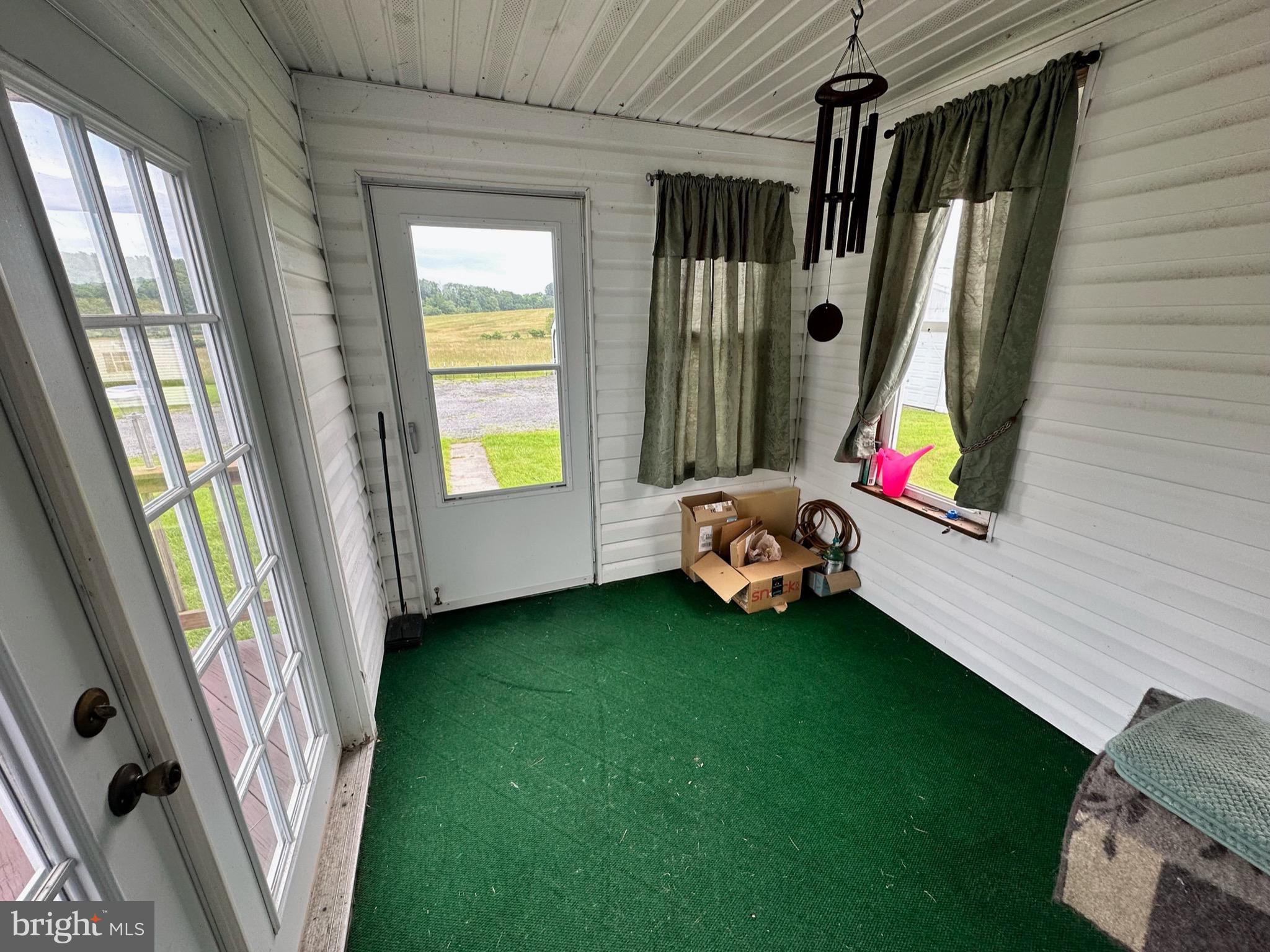 SAND FLAT - Residential