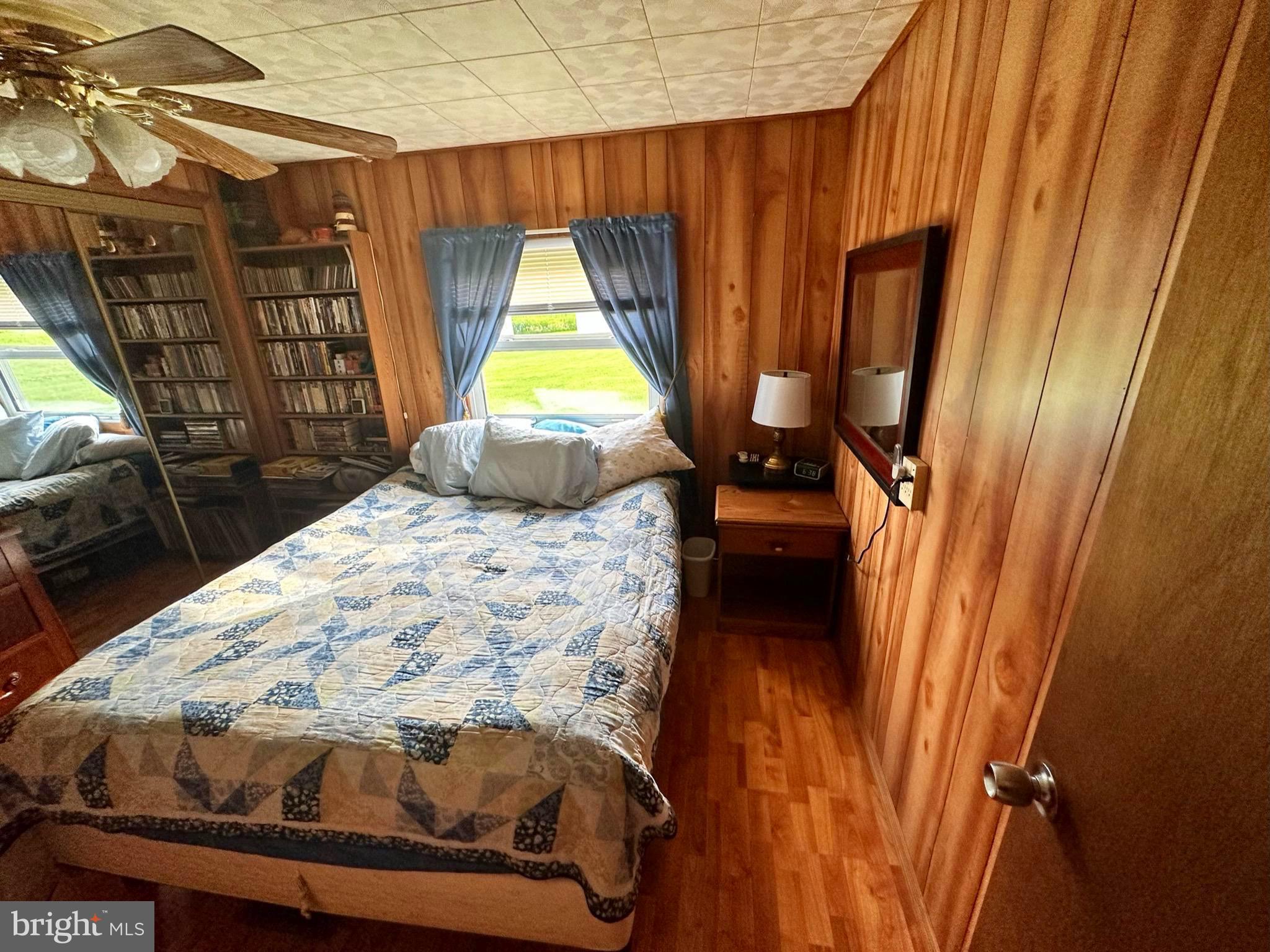 SAND FLAT - Residential