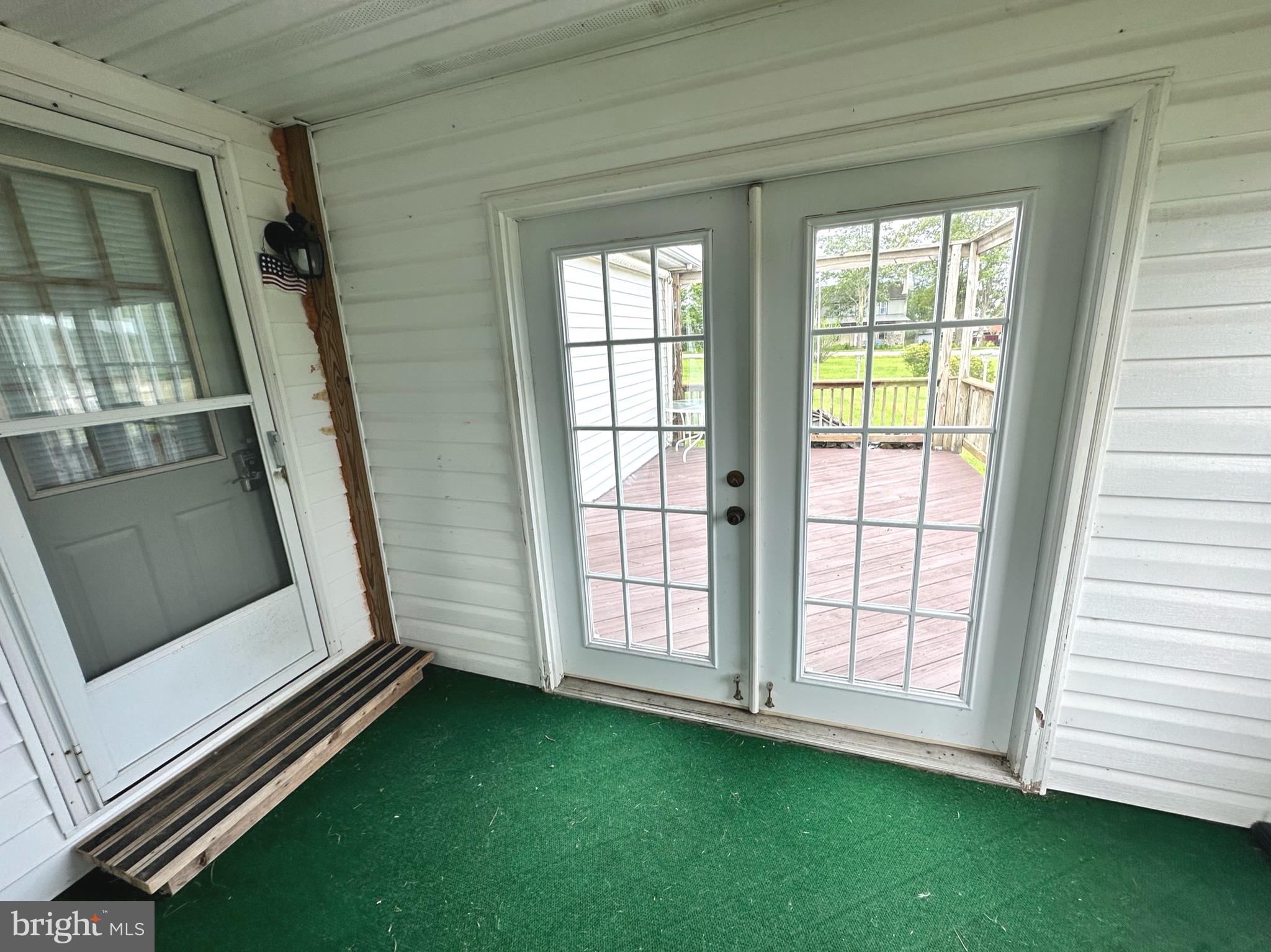 SAND FLAT - Residential