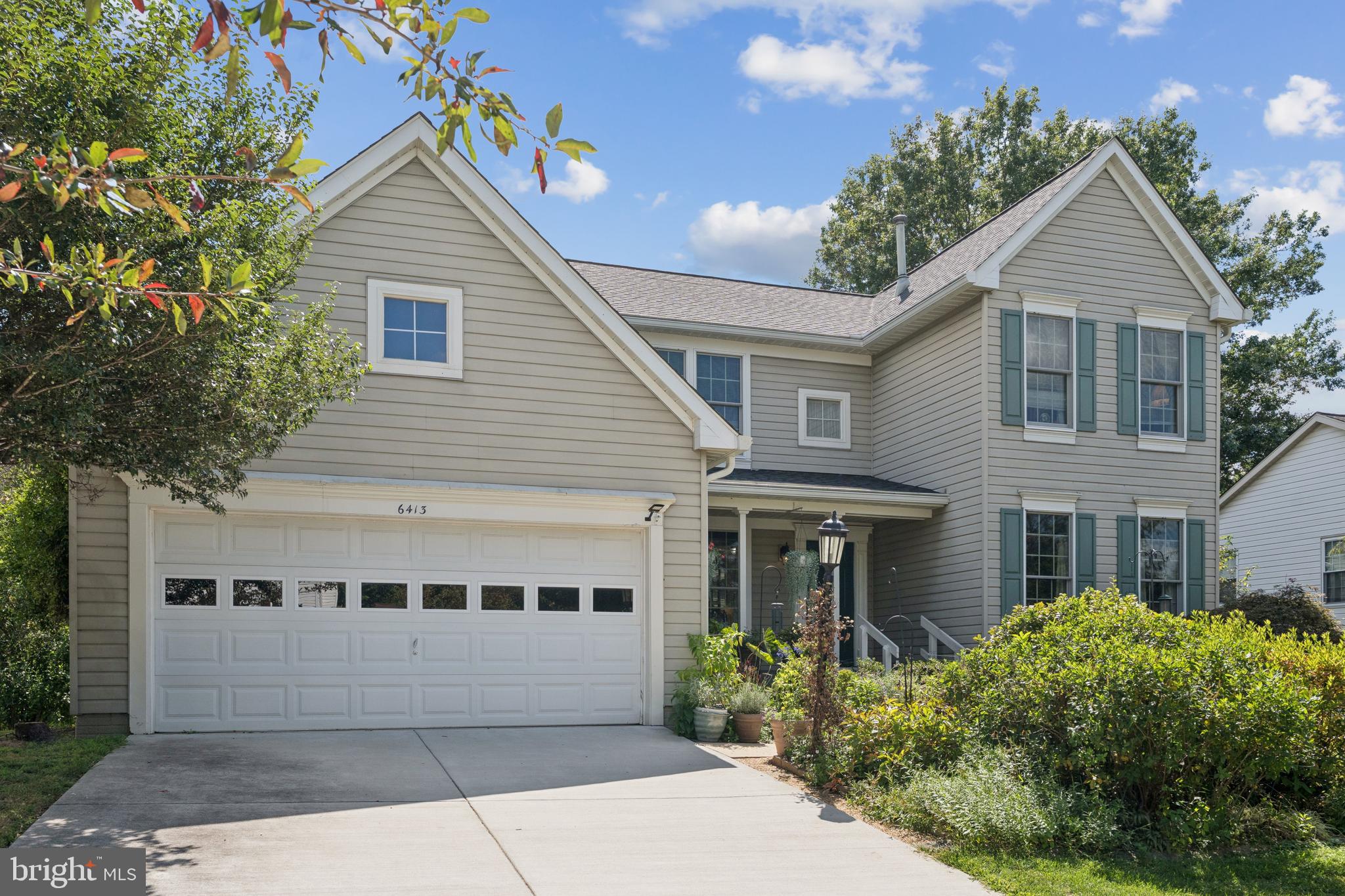 VILLAGE OF RIVER HILL - Residential