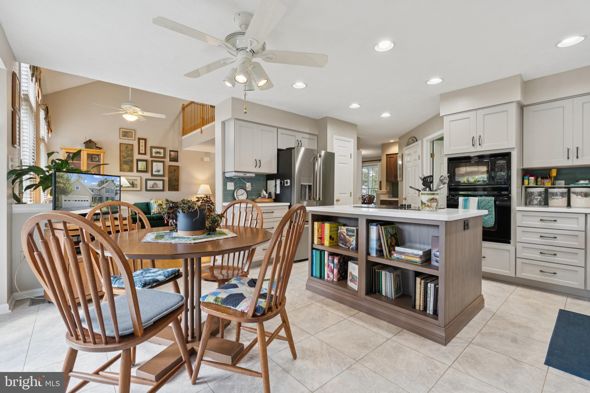 VILLAGE OF RIVER HILL - Residential