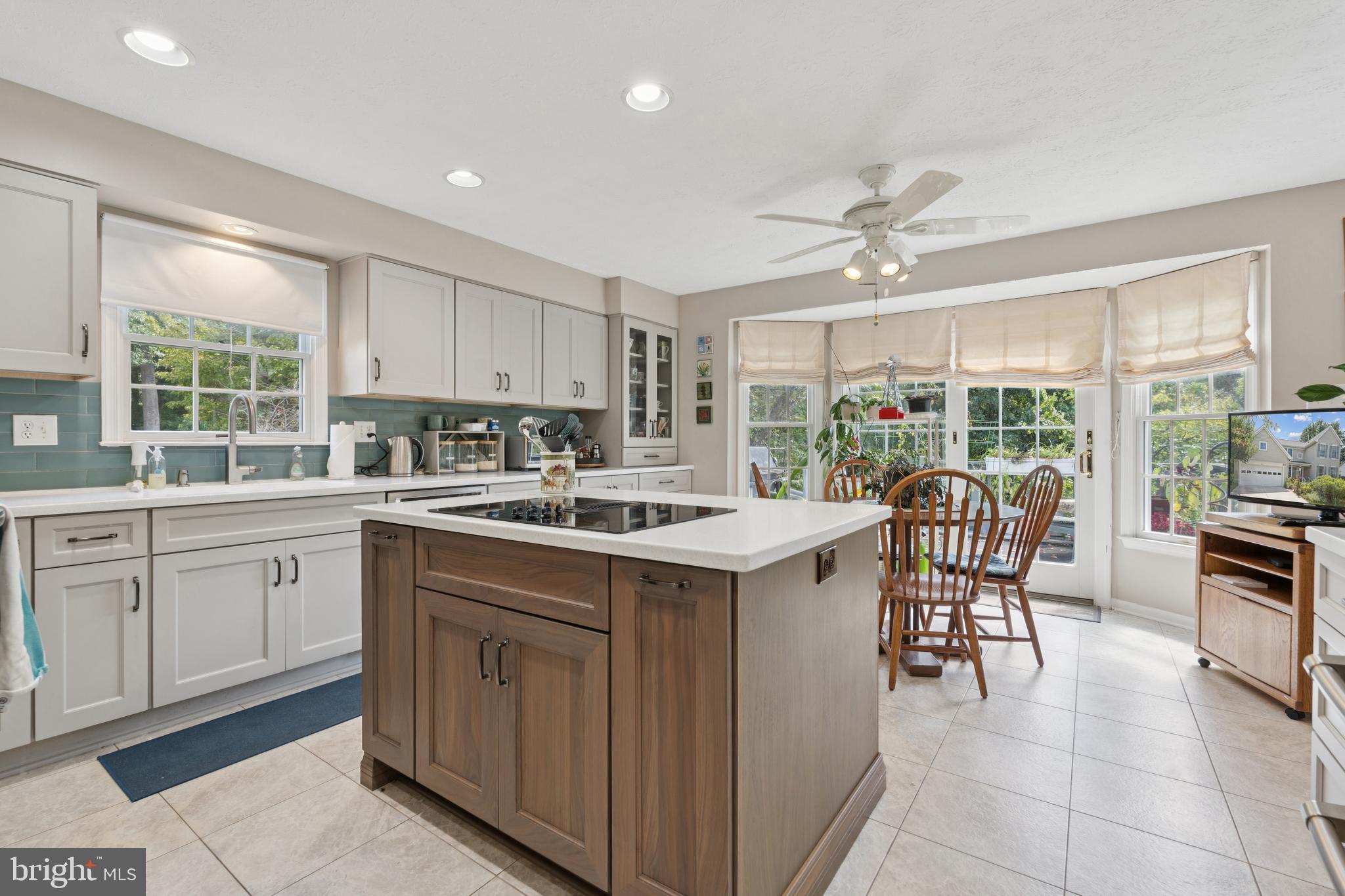 VILLAGE OF RIVER HILL - Residential