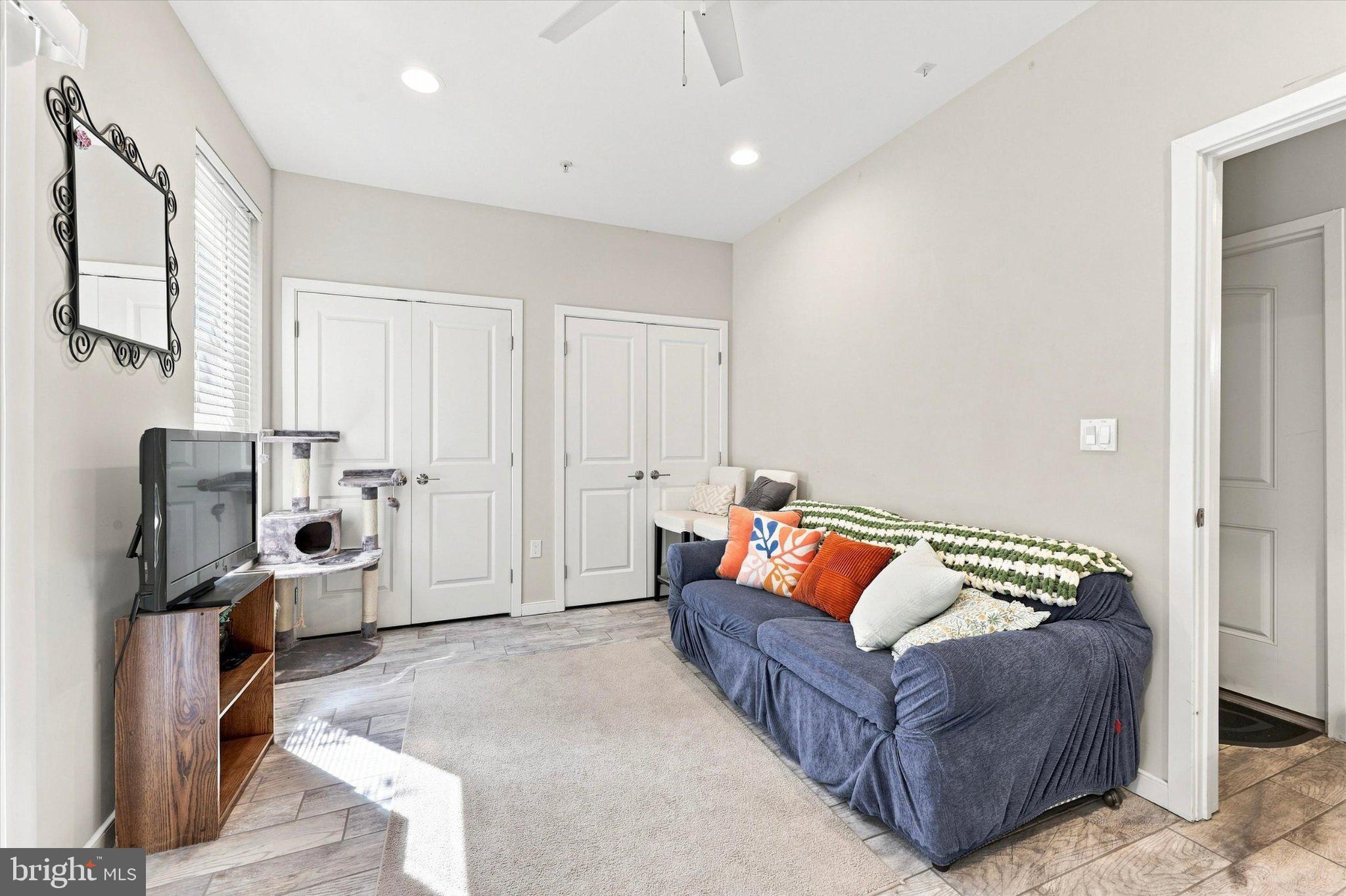 602 W JEFFERSON