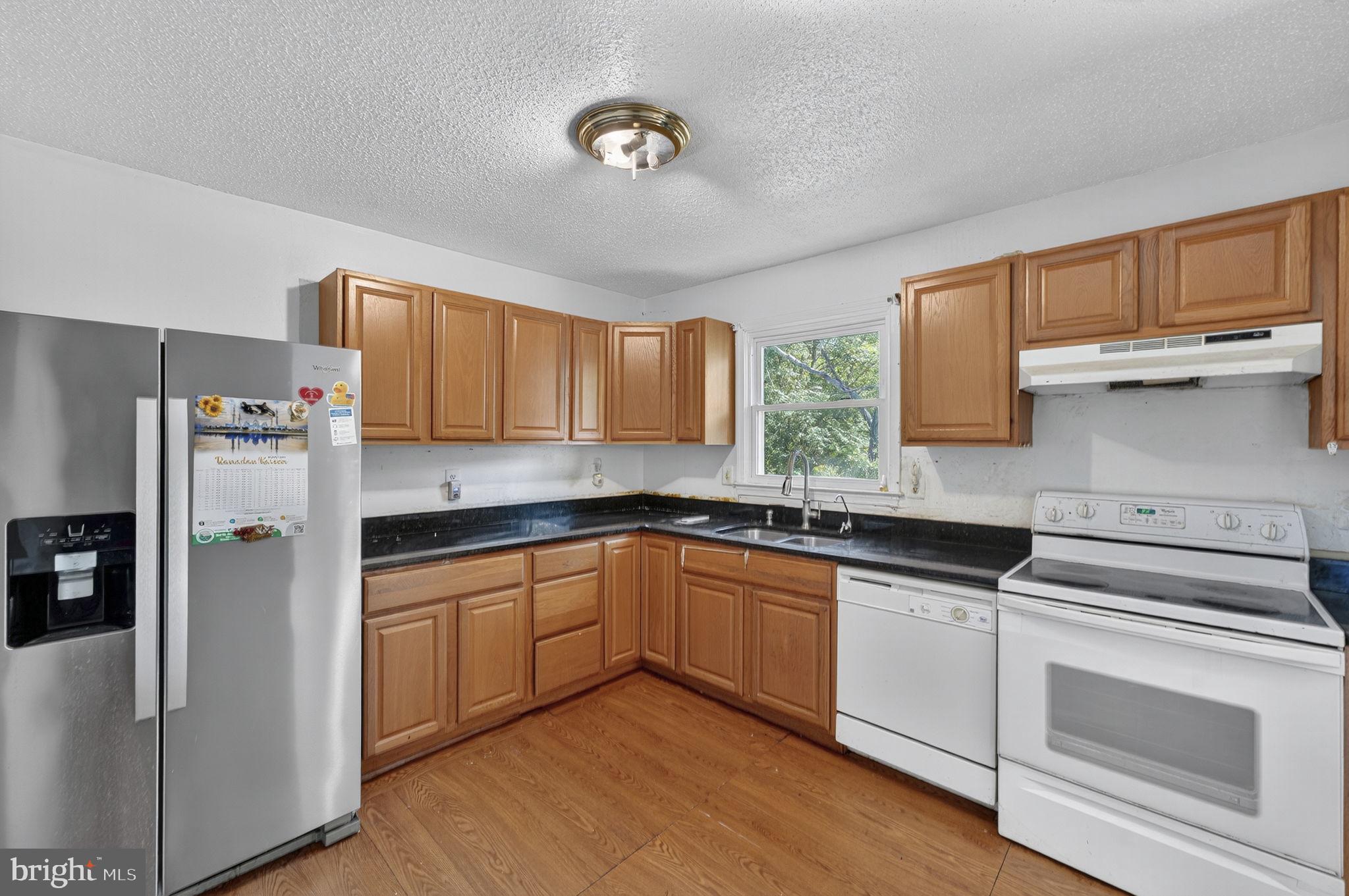 STONEYBROOKE - Residential