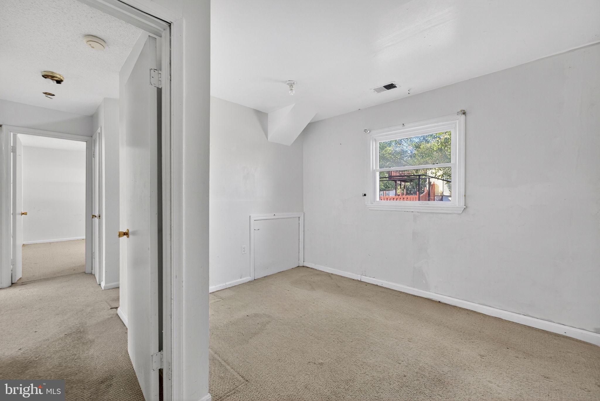 STONEYBROOKE - Residential