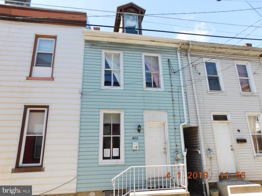 Investors take note. 3 bedroom townhouse with small back yard, gas heat,  full basement, etc.