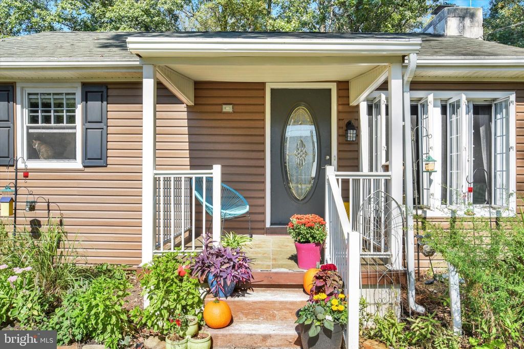 Photo of 273 W Ridge Road, ELIZABETHTOWN, PA 17022 (MLS # PALA2076874)