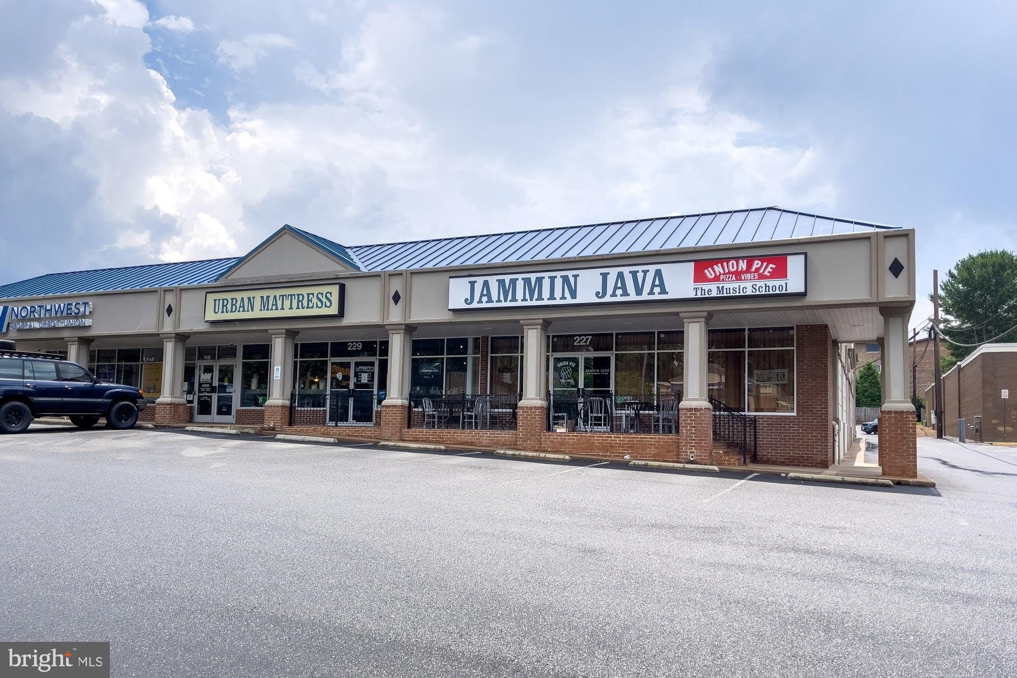 PARK TERRACE - Residential Lease