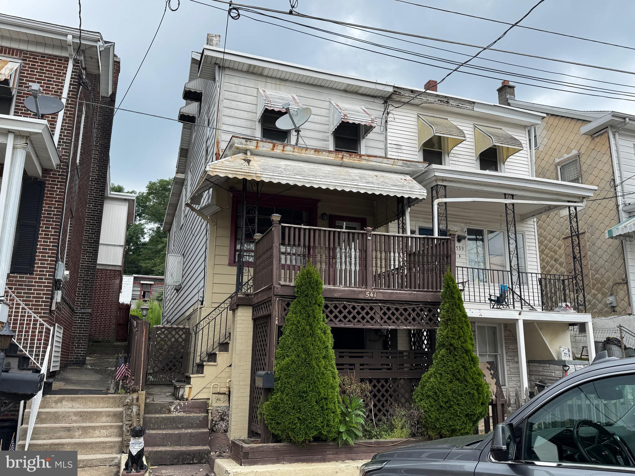Here is your next project. Current layout has an additional basement kitchen and previous bathroom with potential to make this a 2 unit with township approval or have a full home with basement Inlaw suit. Come take a look for your self. Home is sold as is and cash sales only.