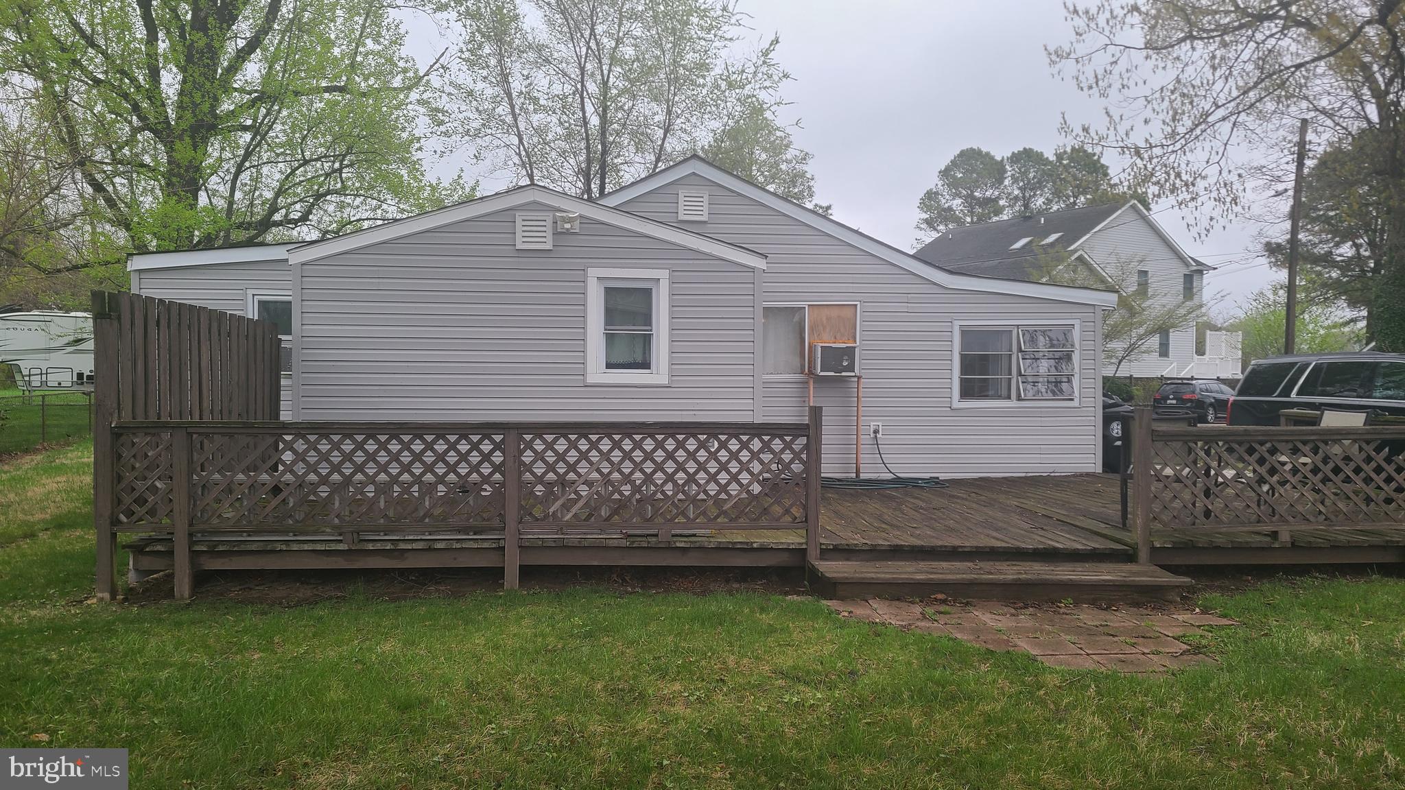 8644 SANDY PLAINS ROAD