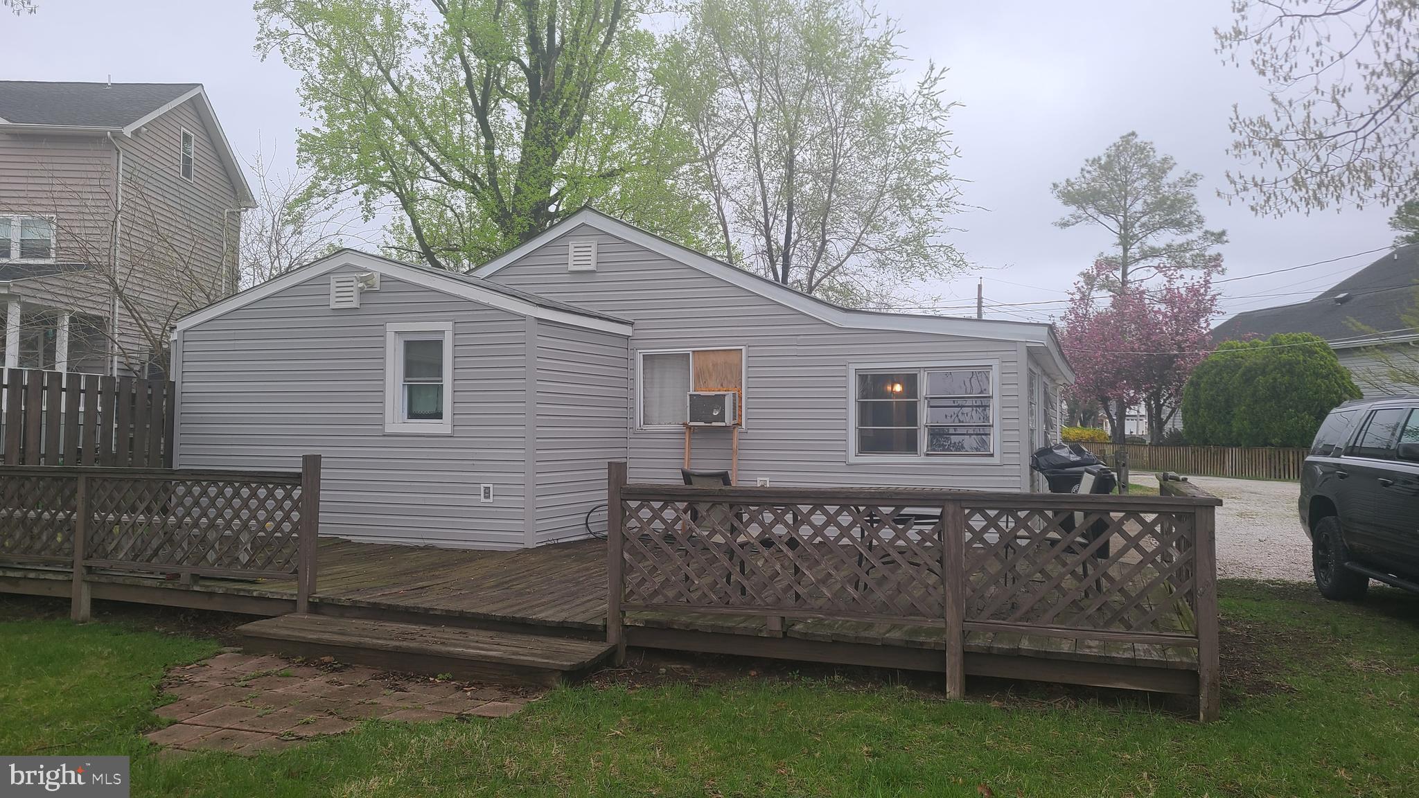 8644 SANDY PLAINS ROAD