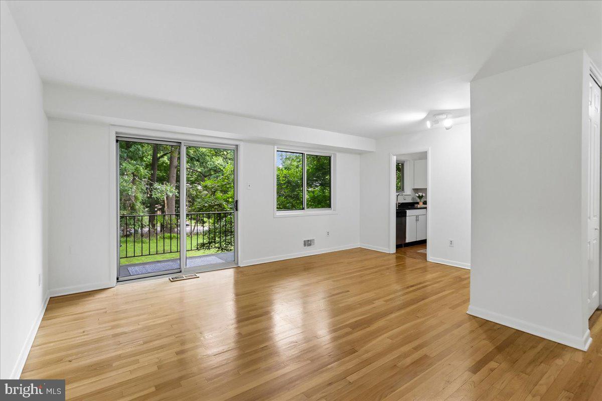 10518 WEYMOUTH STREET 102