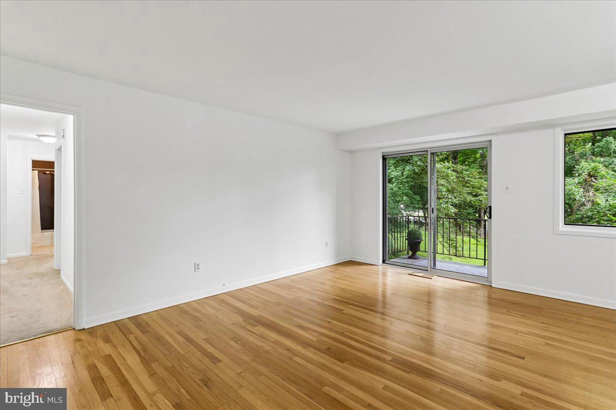 10518 WEYMOUTH STREET 102
