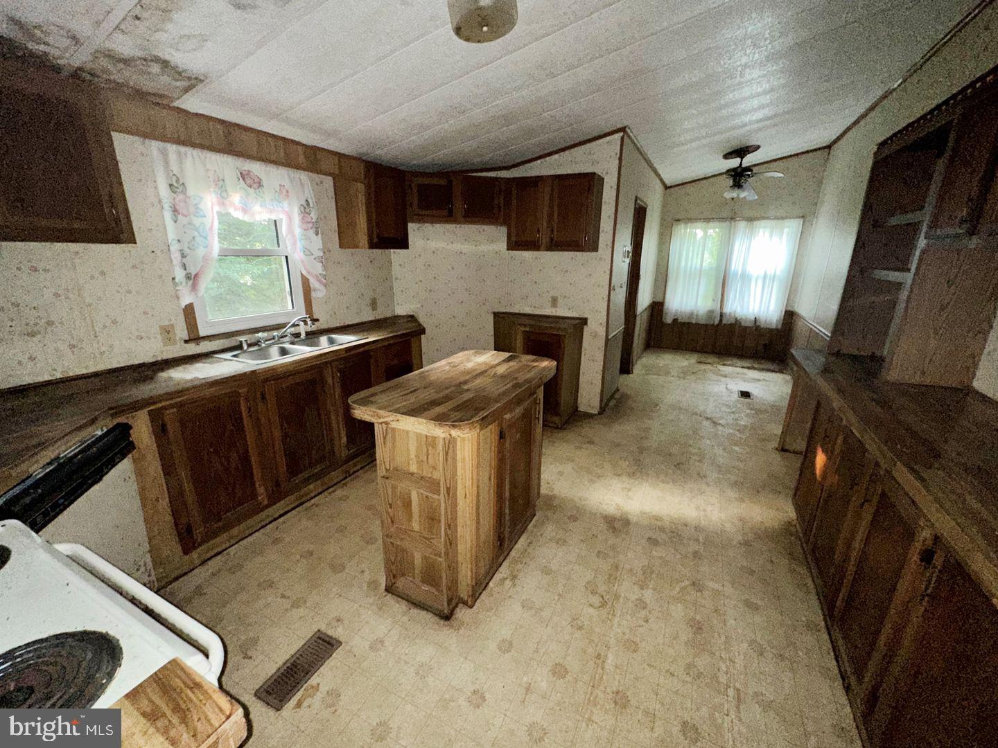 KEARNEYSVILLE - Residential