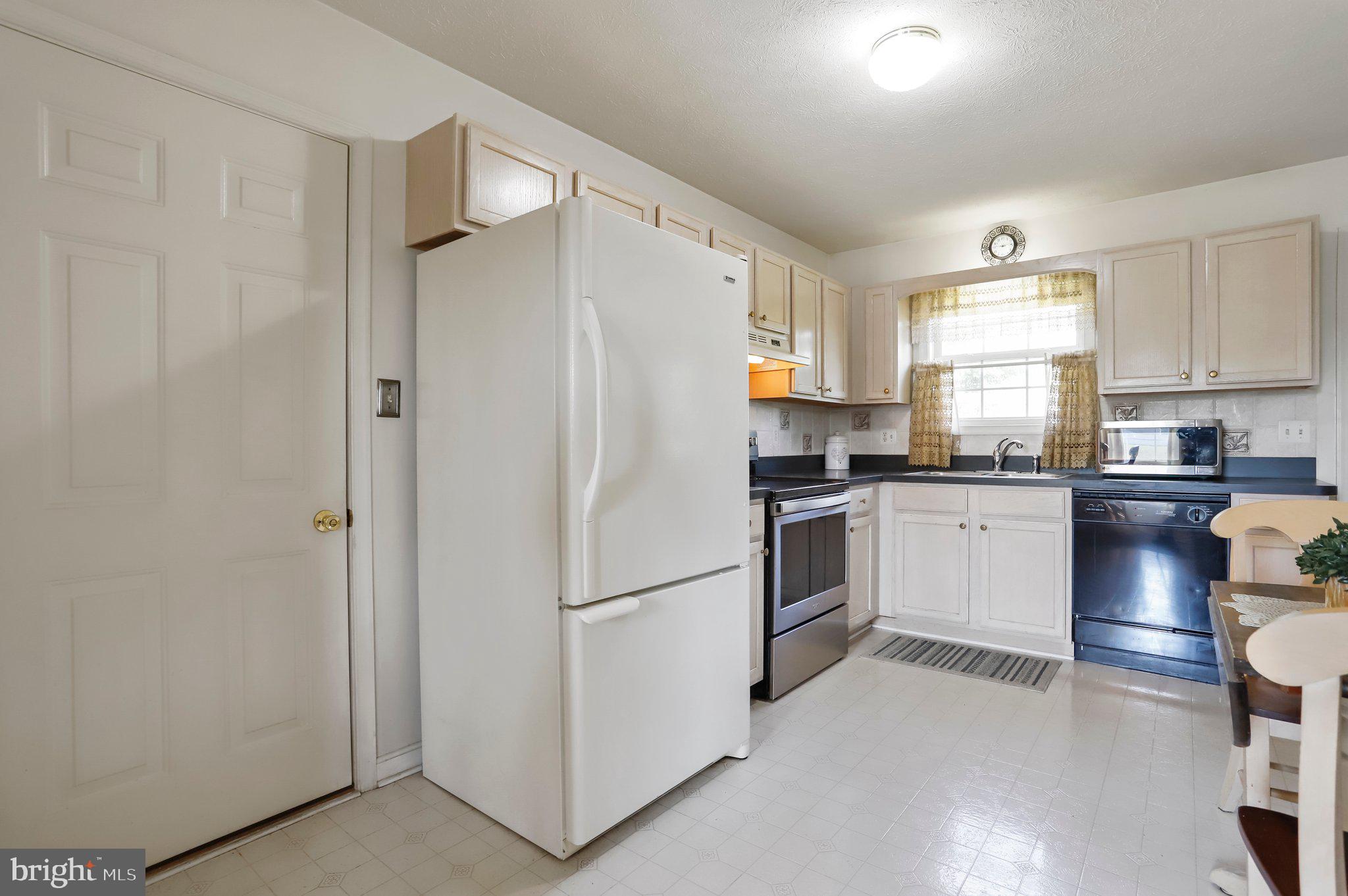 PIKESIDE MEADOWS - Residential