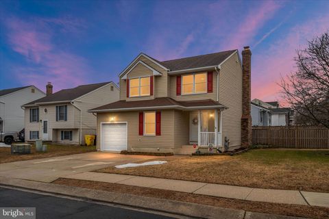 Homes For Sale - 8036 George Willing Avenue<br/> PASADENA, MD 21122