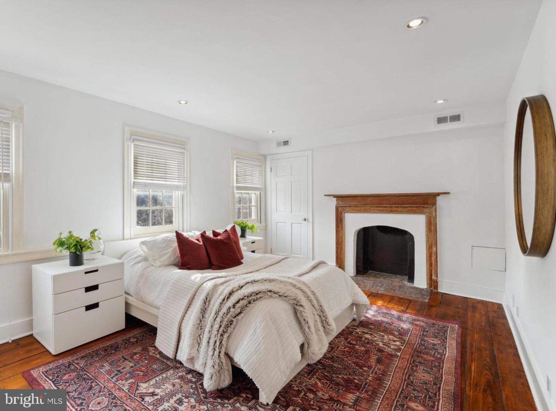 SOCIETY HILL - Residential